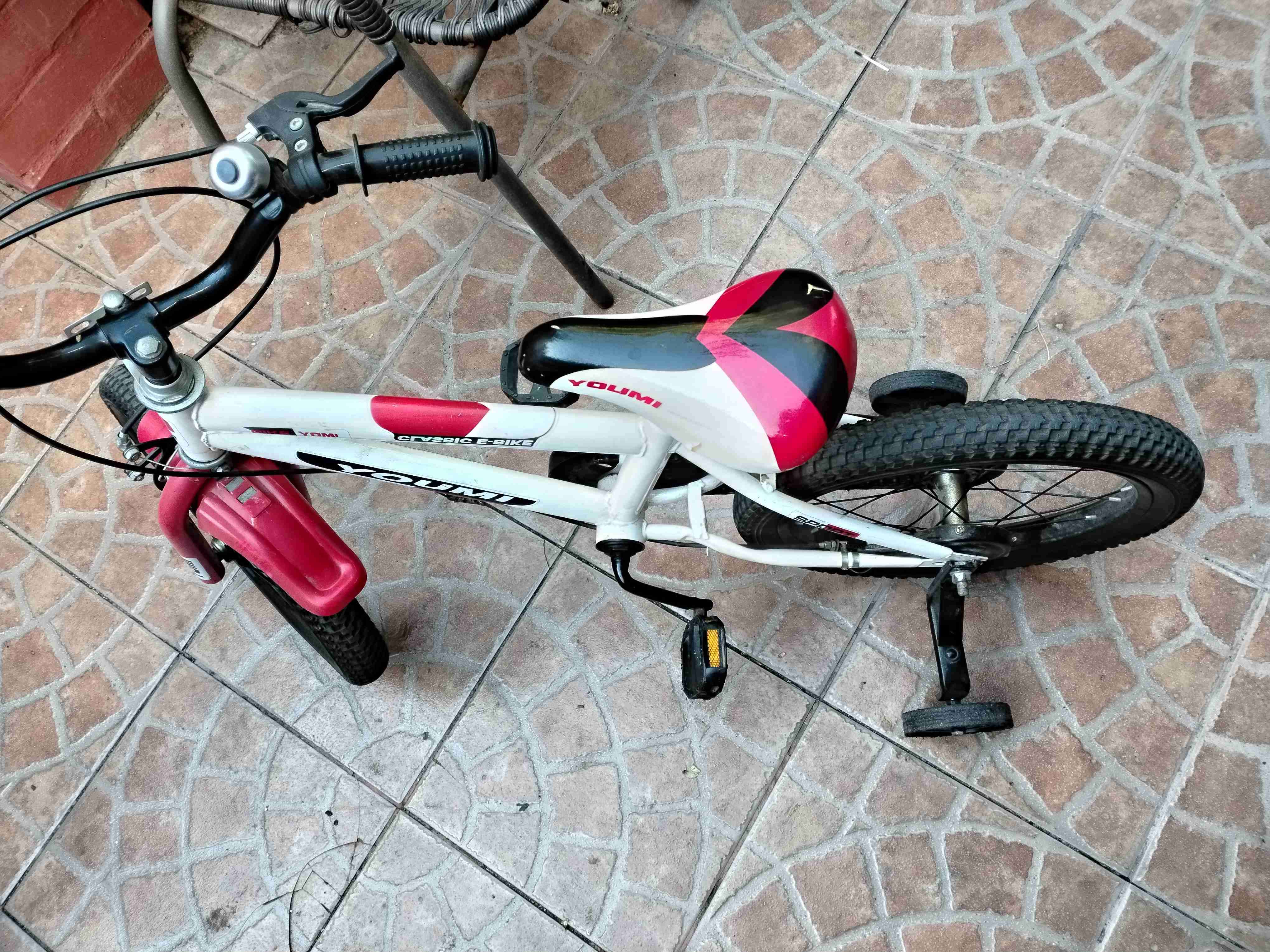 Bicicleta blanca Youmi - miniatura 4