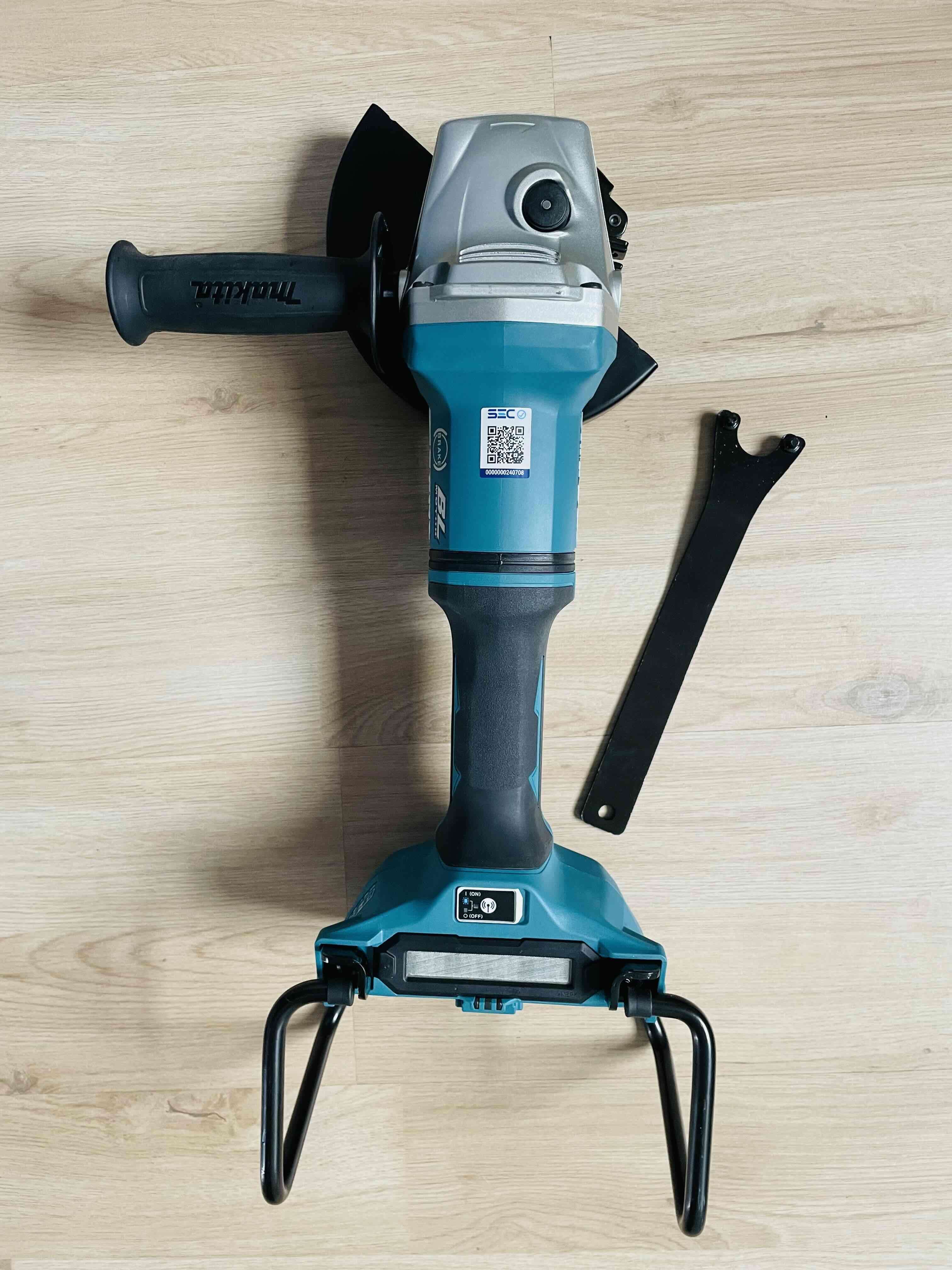 Esmeril Angular Inalámbrico Makita DGA701 7” 36V - miniatura 1