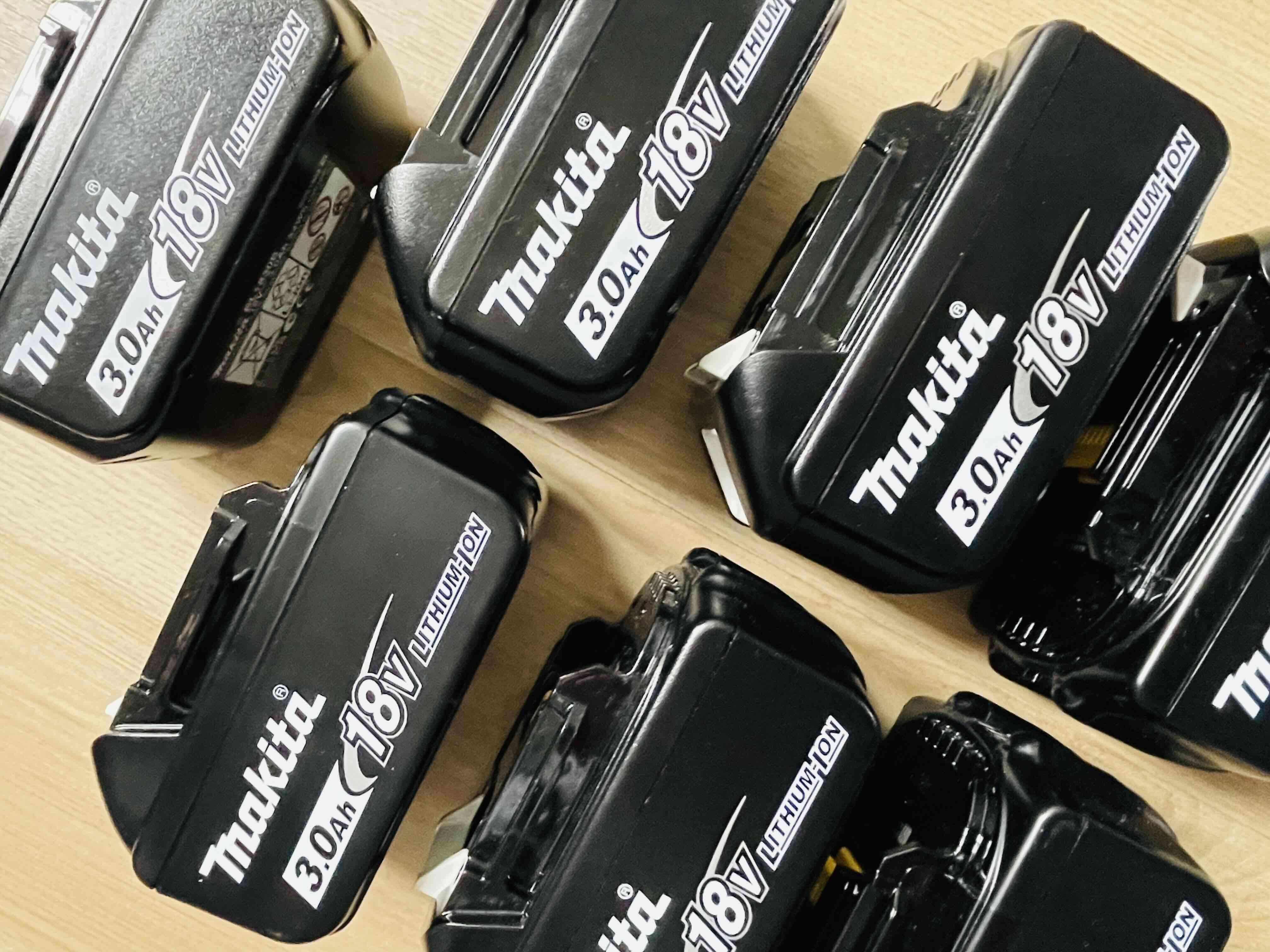 Batería Makita 18V 3.0Ah - miniatura 1