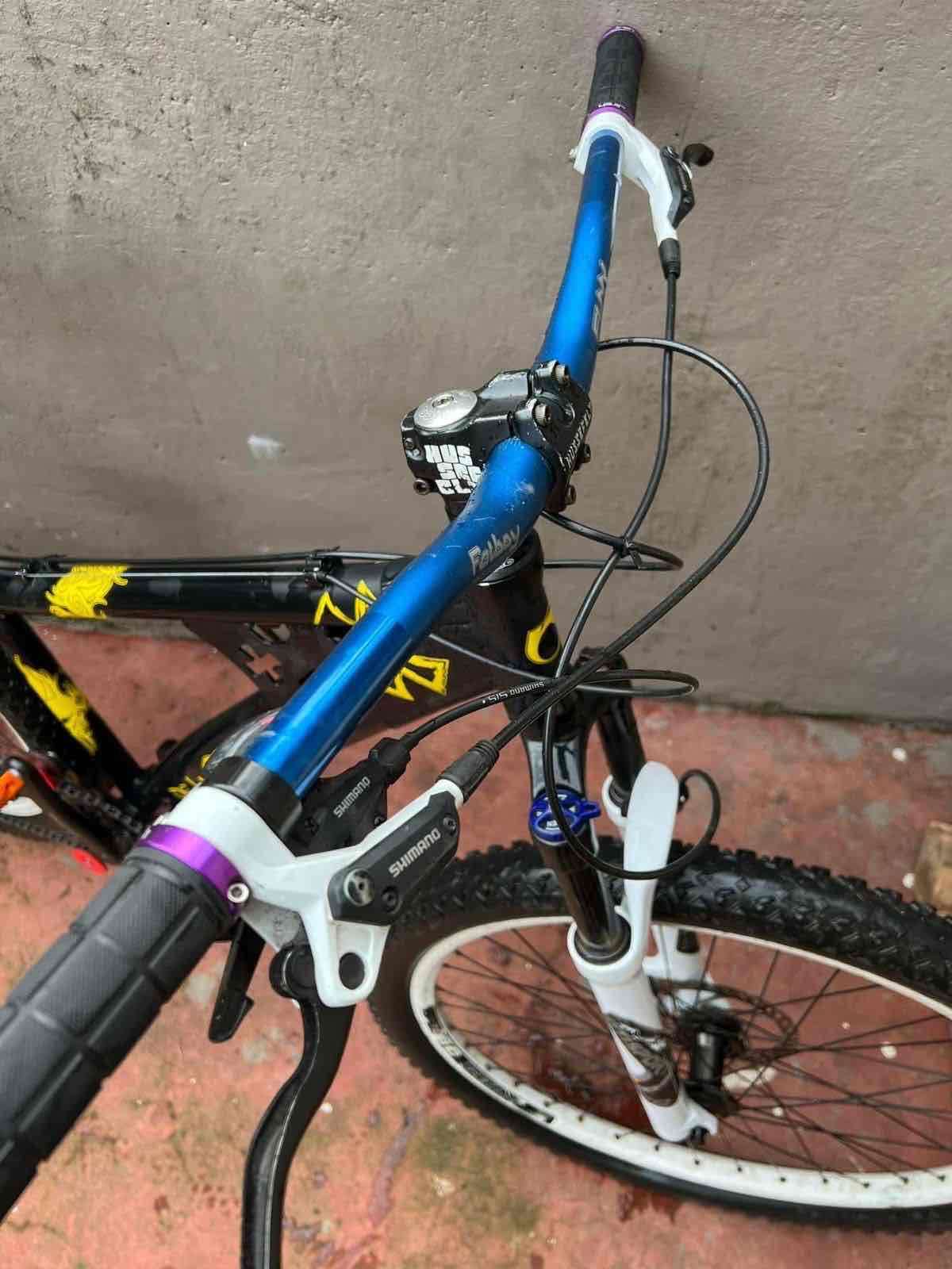 Bicicleta montaña negra Cruz - miniatura 3