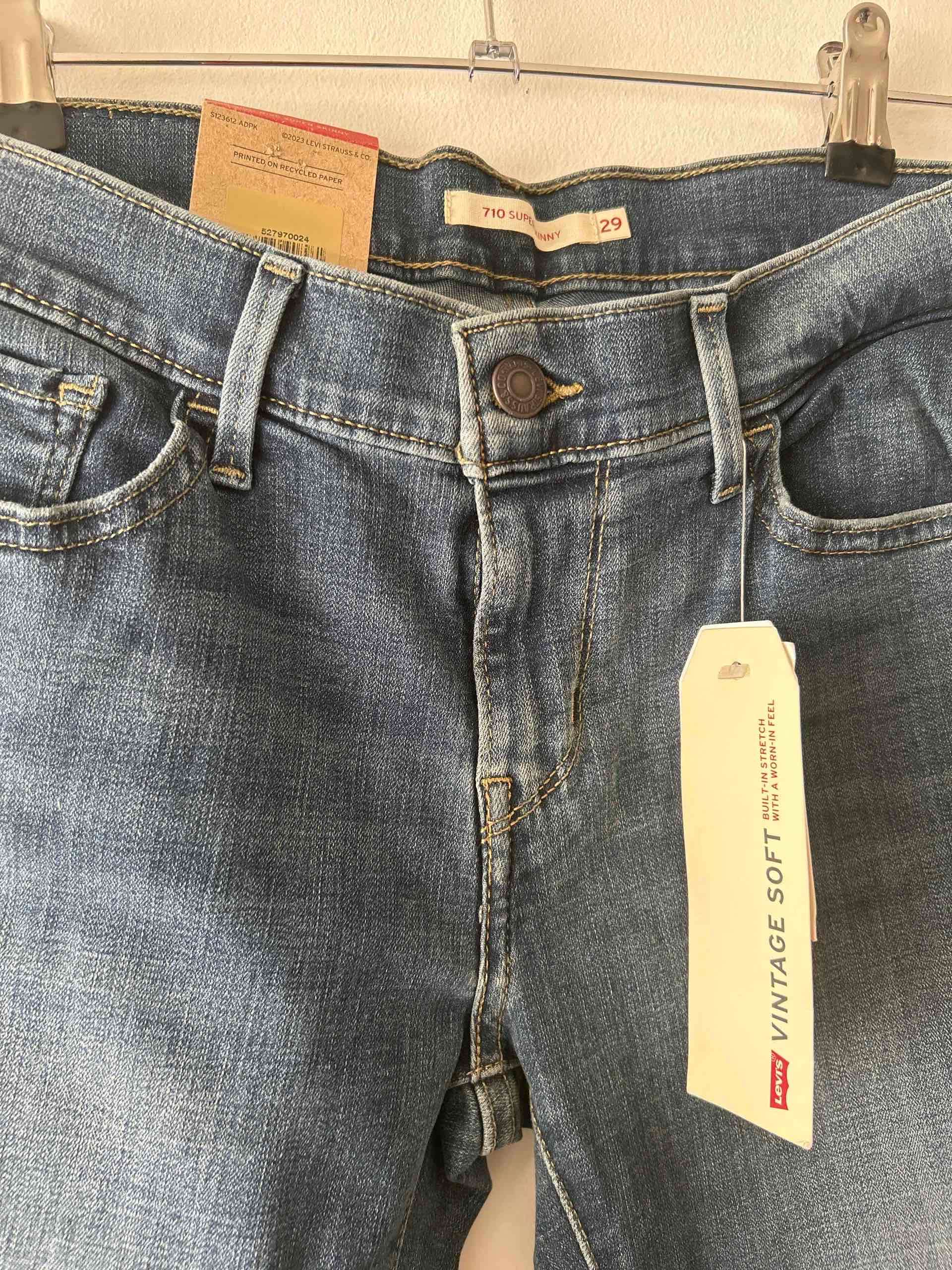 Jeans azul desgastado para mujer - miniatura 2