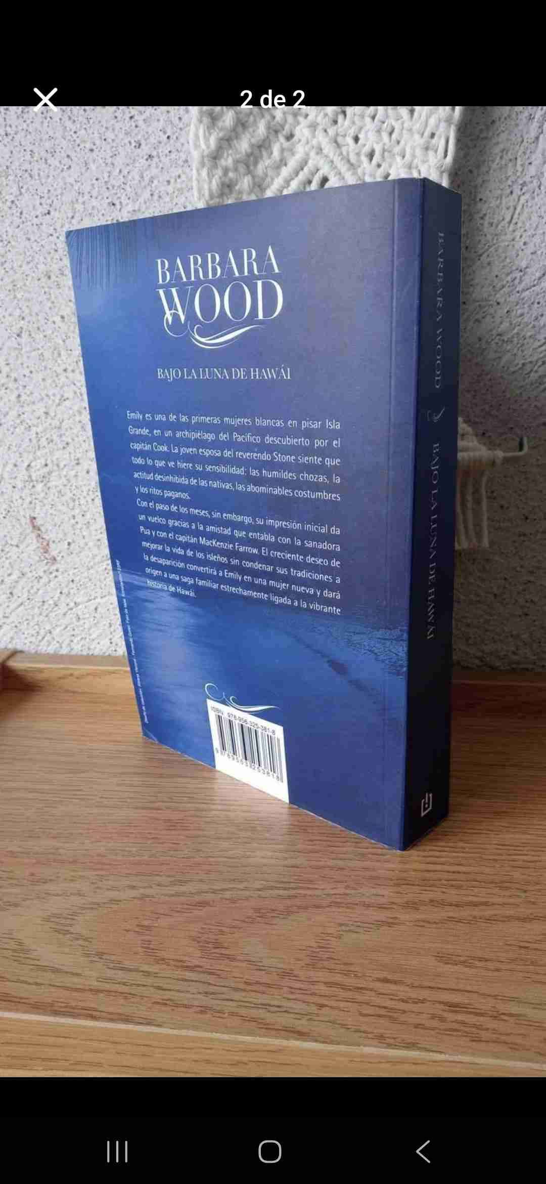 Libro 'Bajo La Luna de Hawái' - miniatura 2