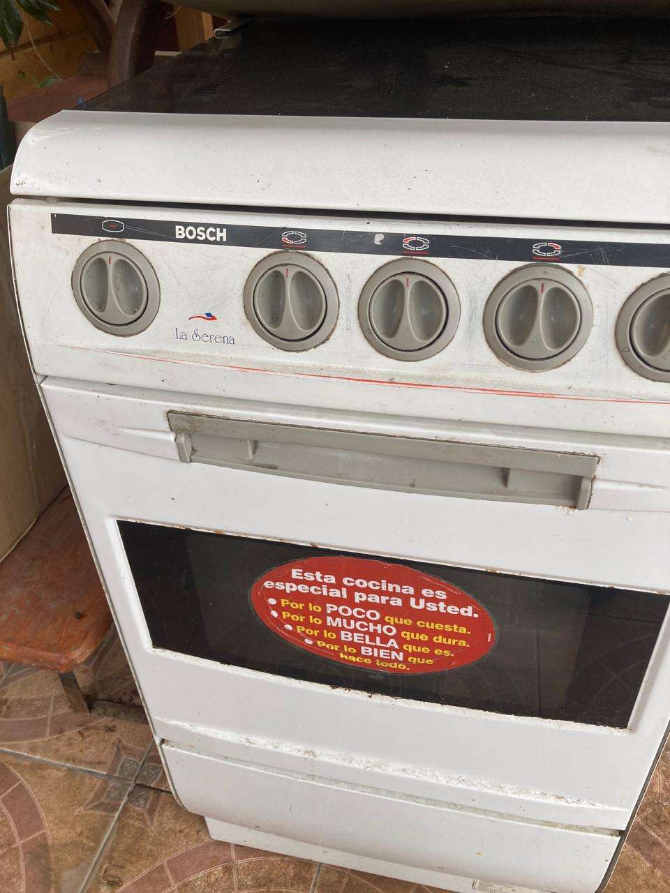 Cocina Bosch de gas blanca - miniatura 1