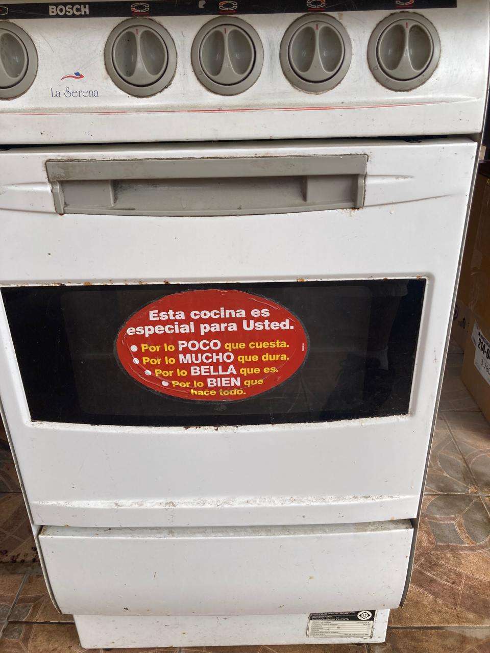 Cocina Bosch de gas blanca - miniatura 2