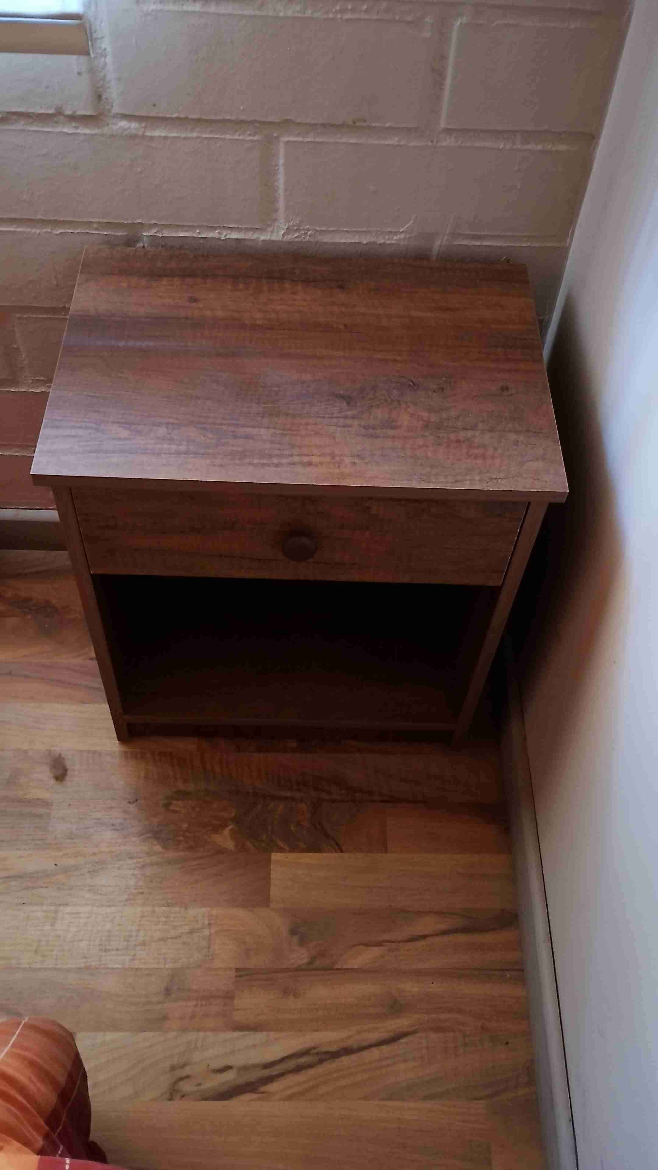 Velador de madera con cajón - miniatura 4