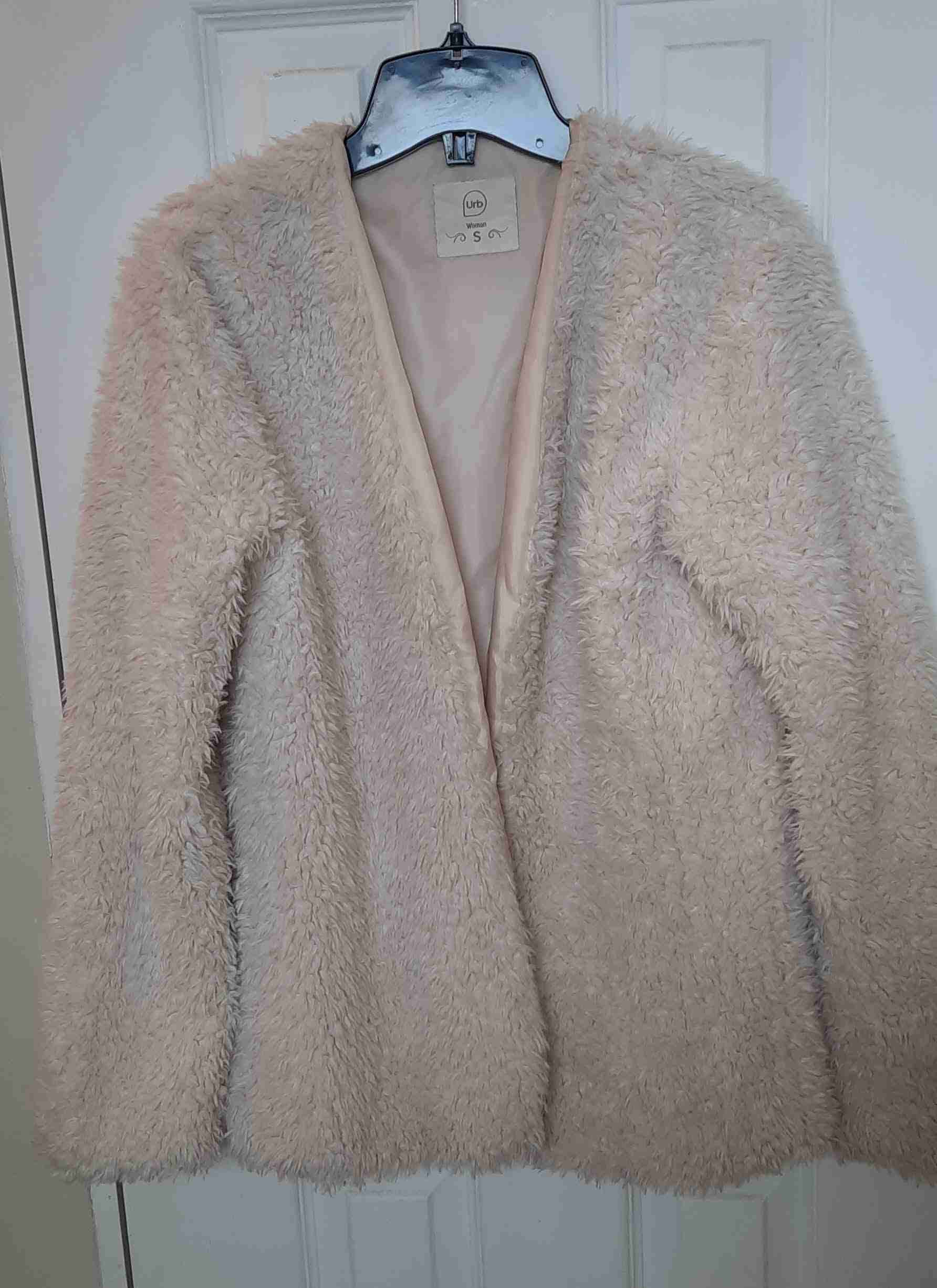 Chaqueta peluda crema Urb - miniatura 2