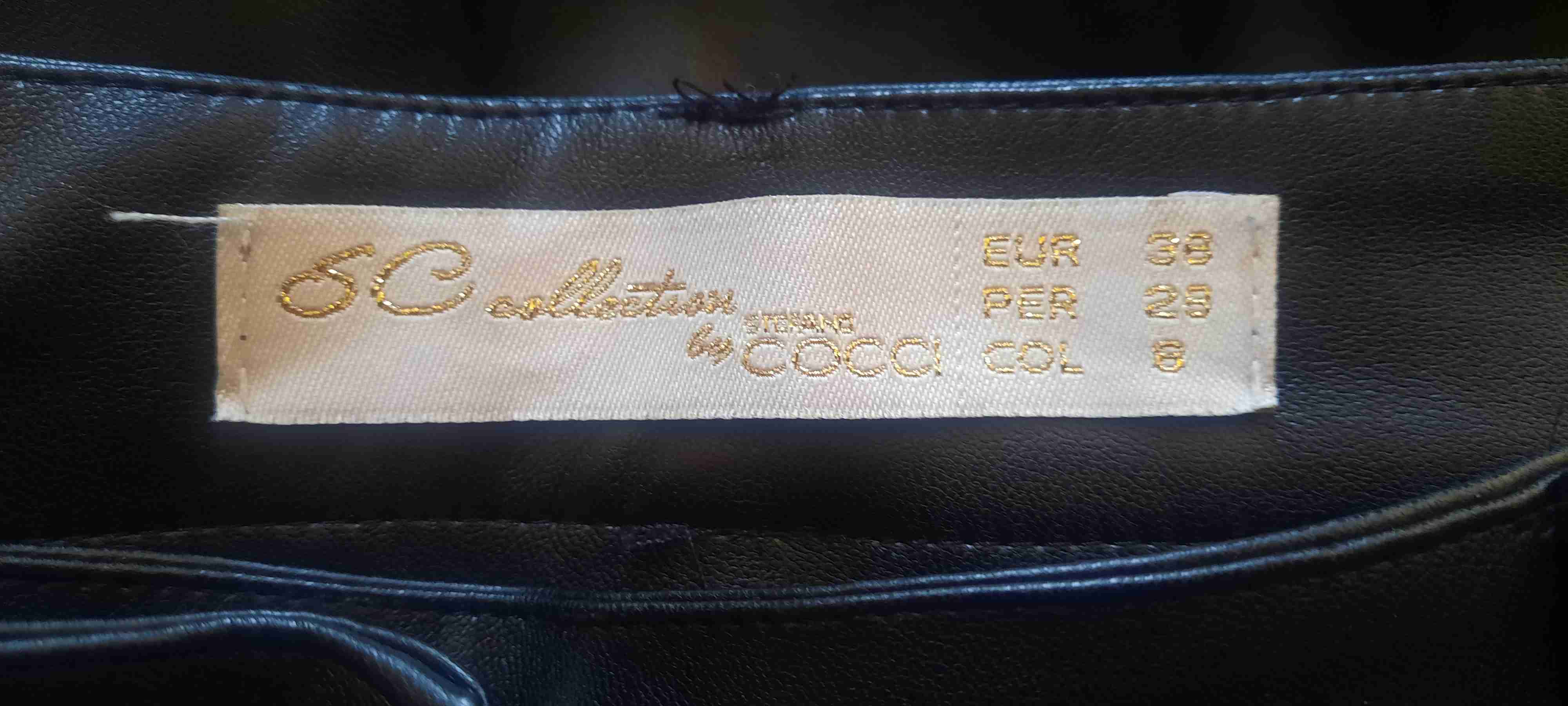 Pantalones negros de cuero sintético - miniatura 4