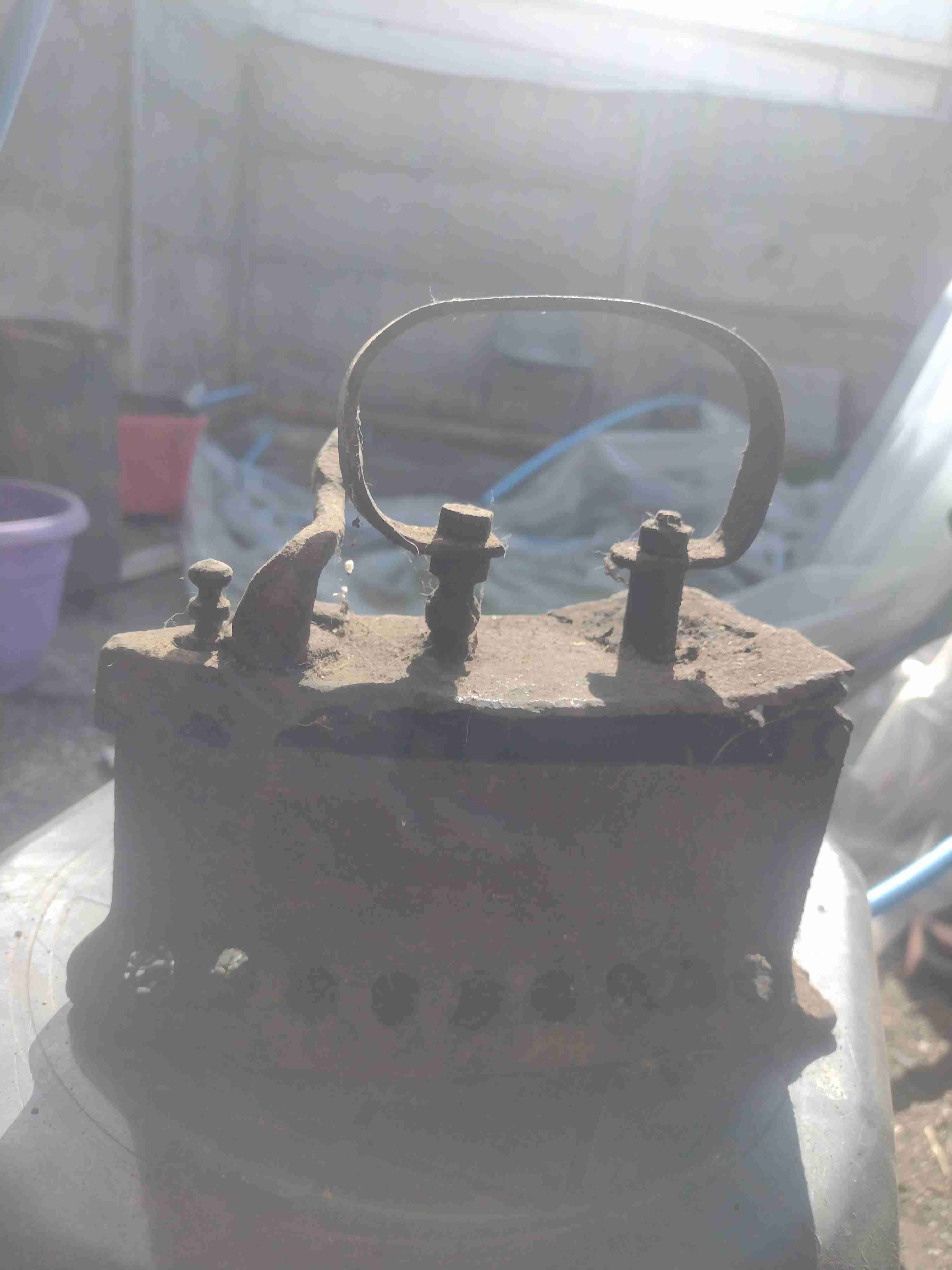 Plancha de carbón antigua - miniatura 1