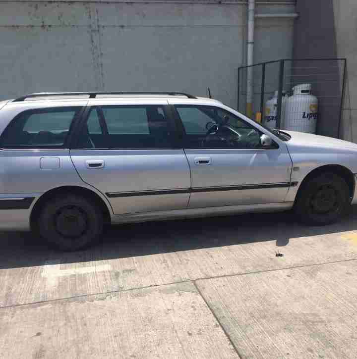 Auto Peugeot año 2001 - miniatura 1