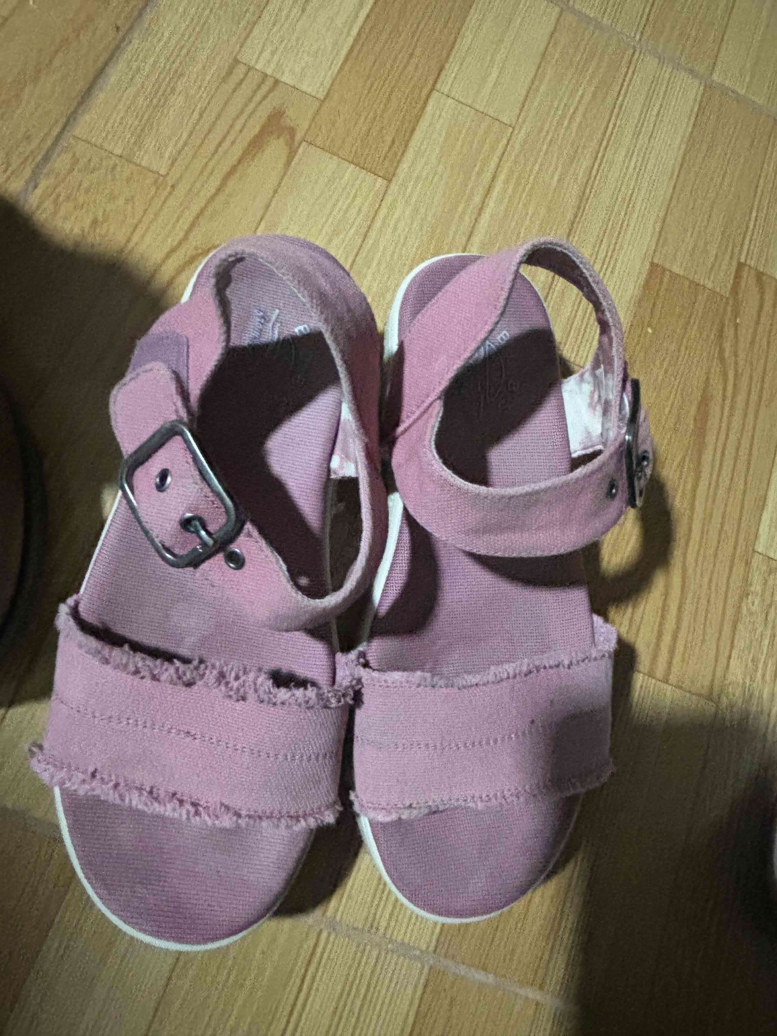 Sandalias rosadas con plataforma - miniatura 2