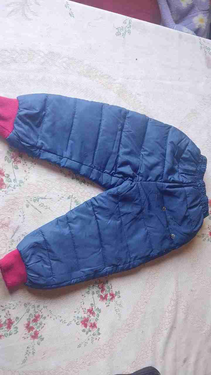 Pantalón acolchado azul para niños