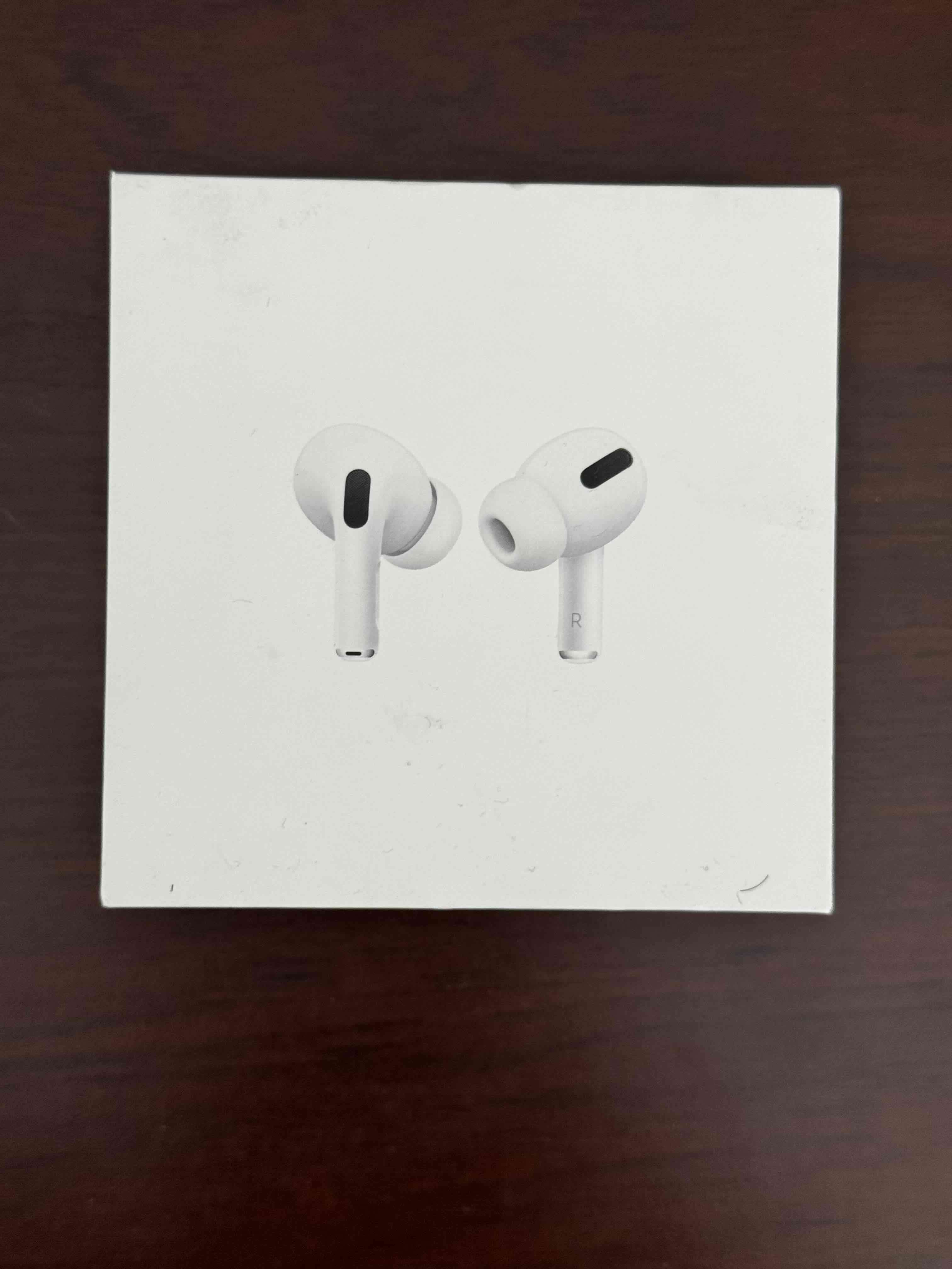 AirPods Pro 1ra Generación - miniatura 3