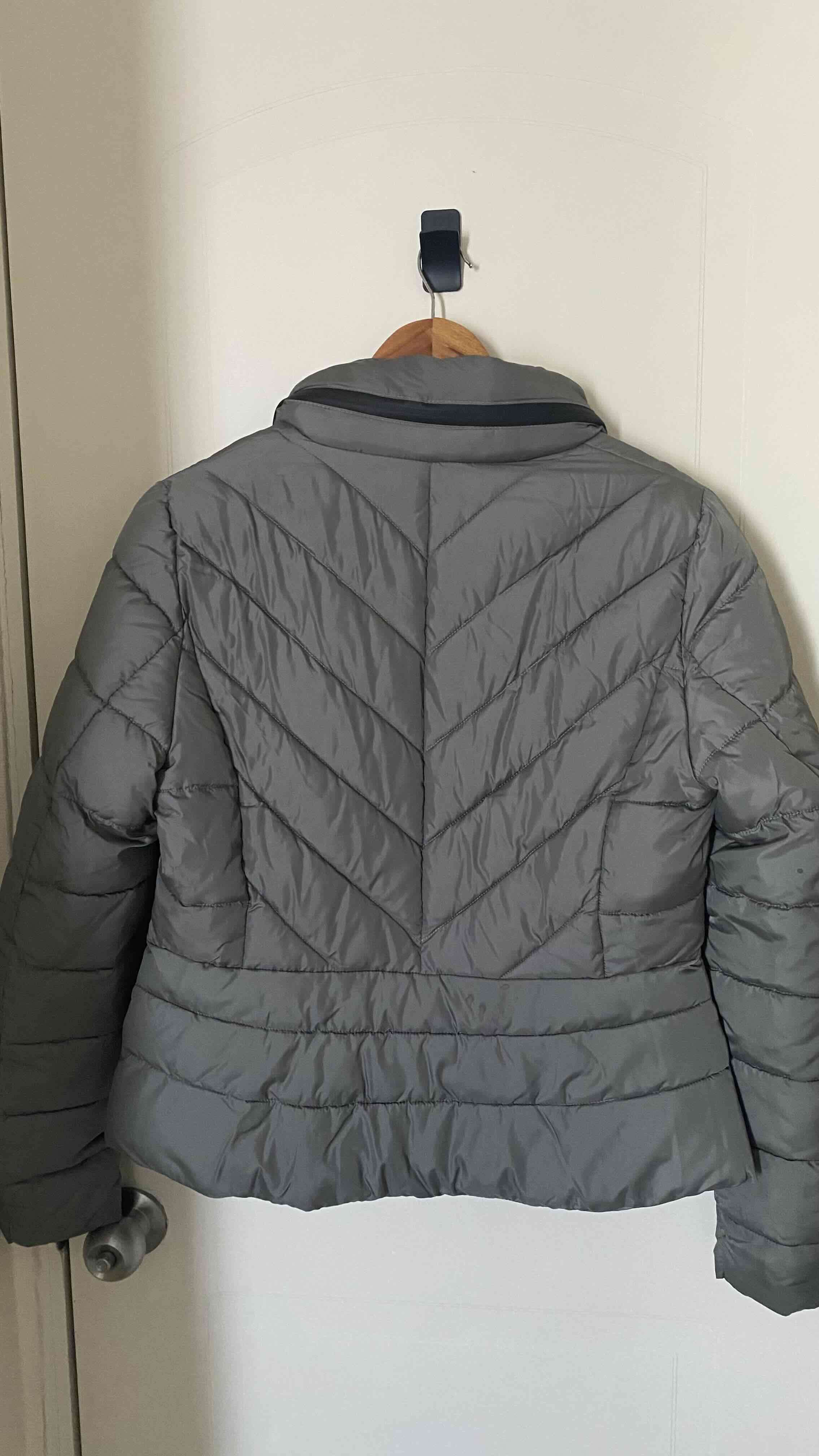 Chaqueta acolchada verde Zara - miniatura 2