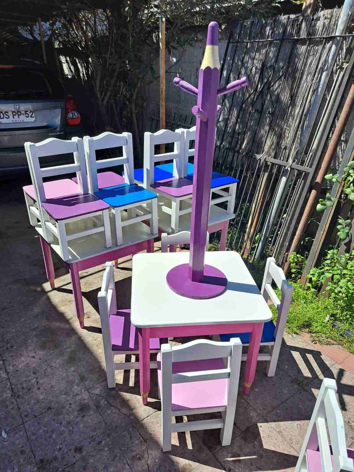 Percheros, mezas de niños y Percheros de adultos - miniatura 4