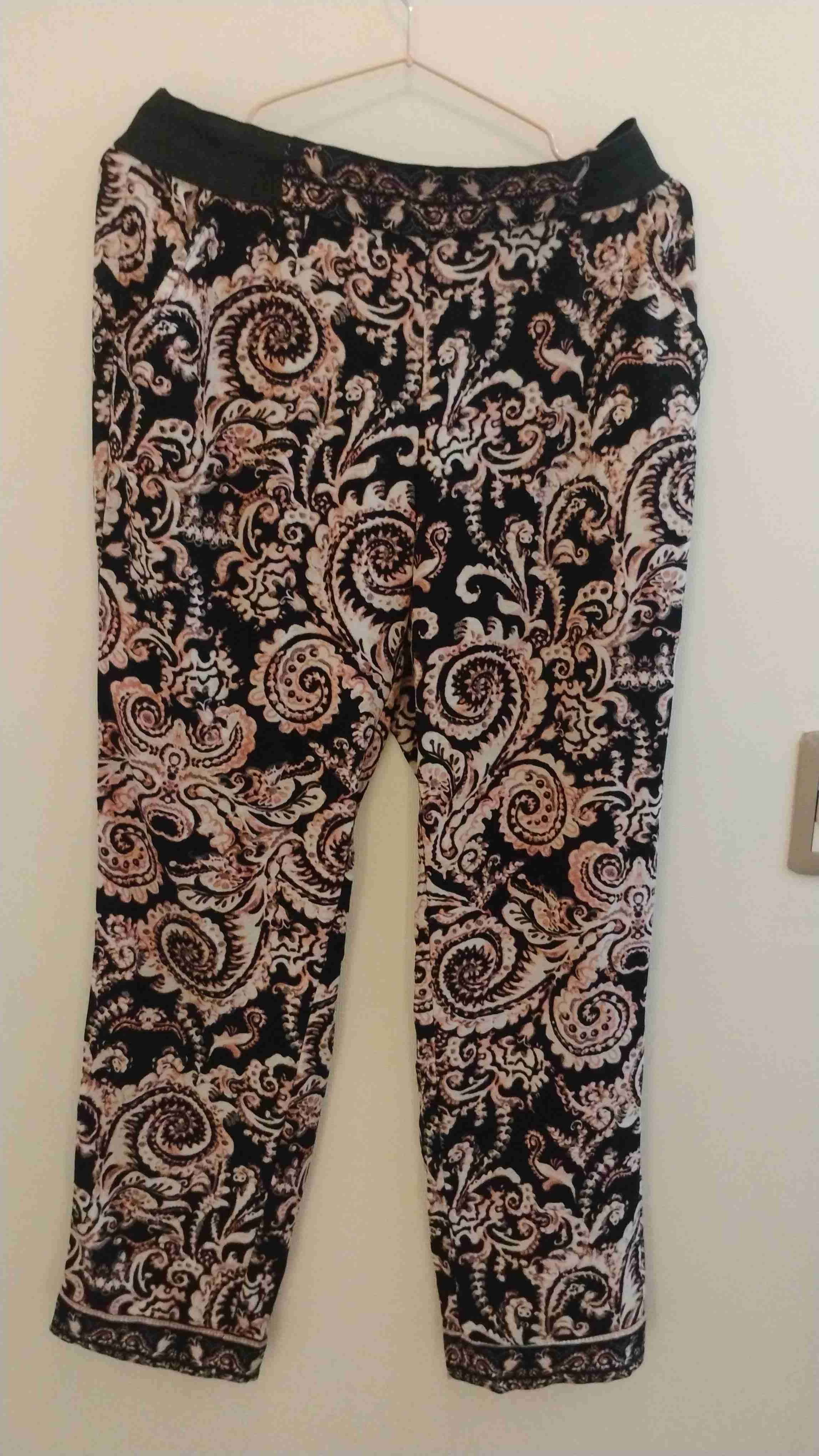 Pantalón 3/4 estampado paisley - 1
