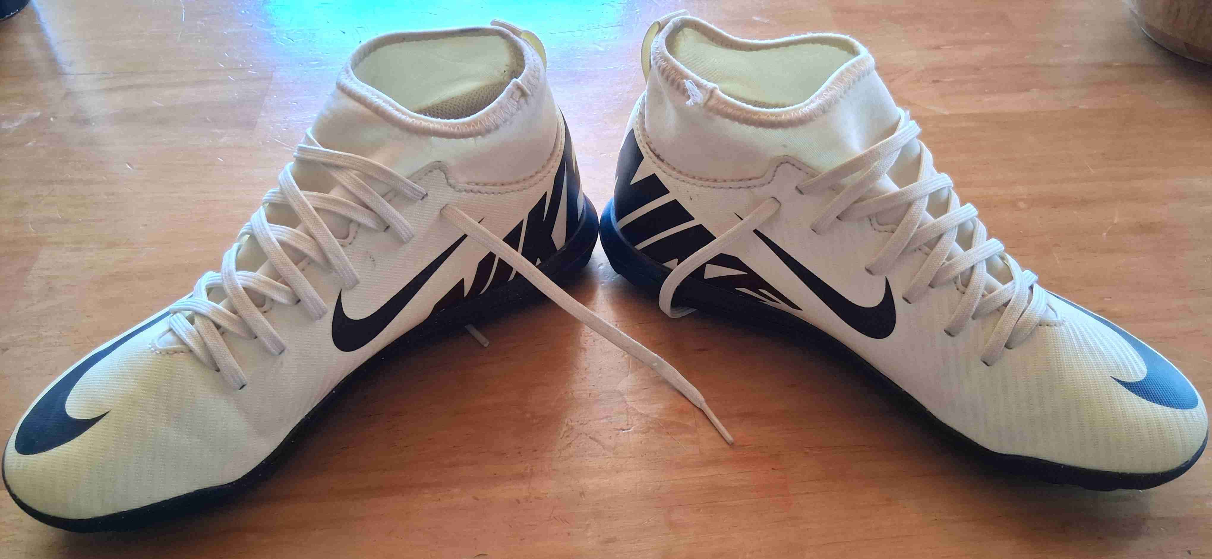 Zapatillas deportivas blancas - miniatura 3