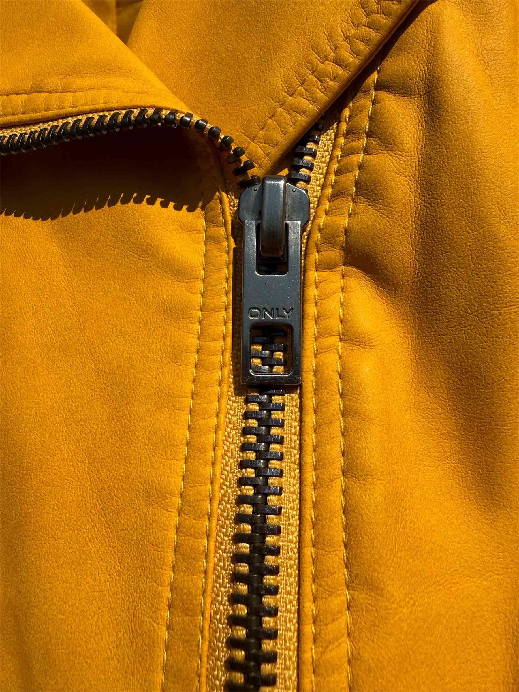 Chaqueta biker amarilla Only - miniatura 4