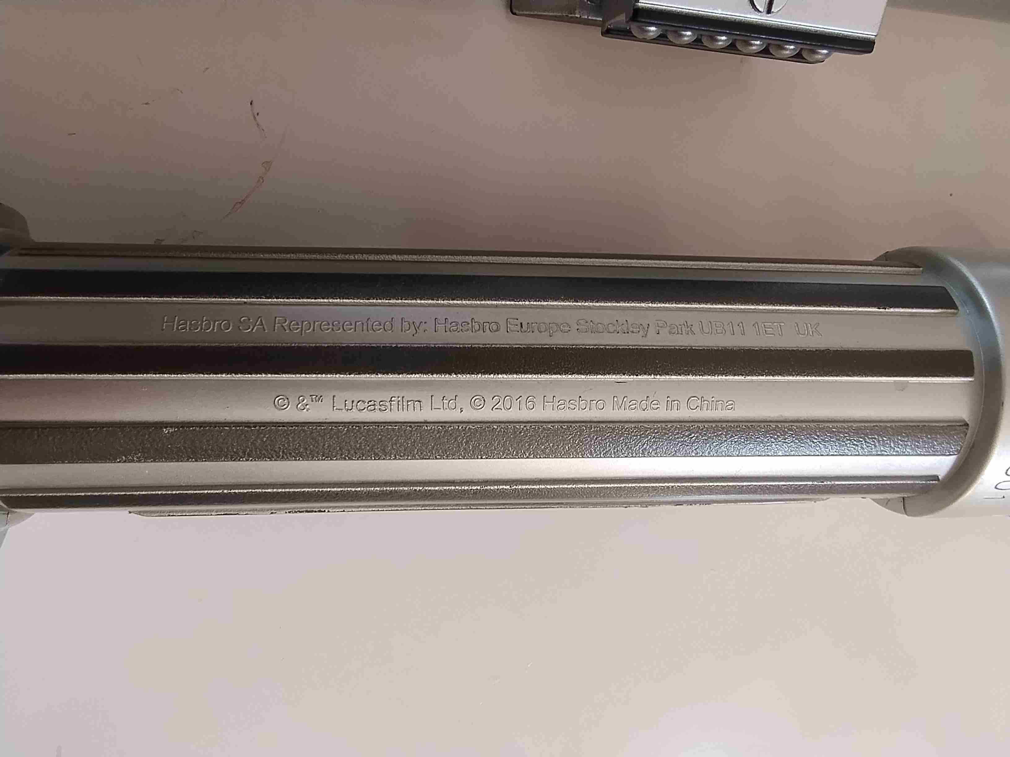 Hasbro Star Wars Darth Vader Sable rojo y azul - miniatura 3