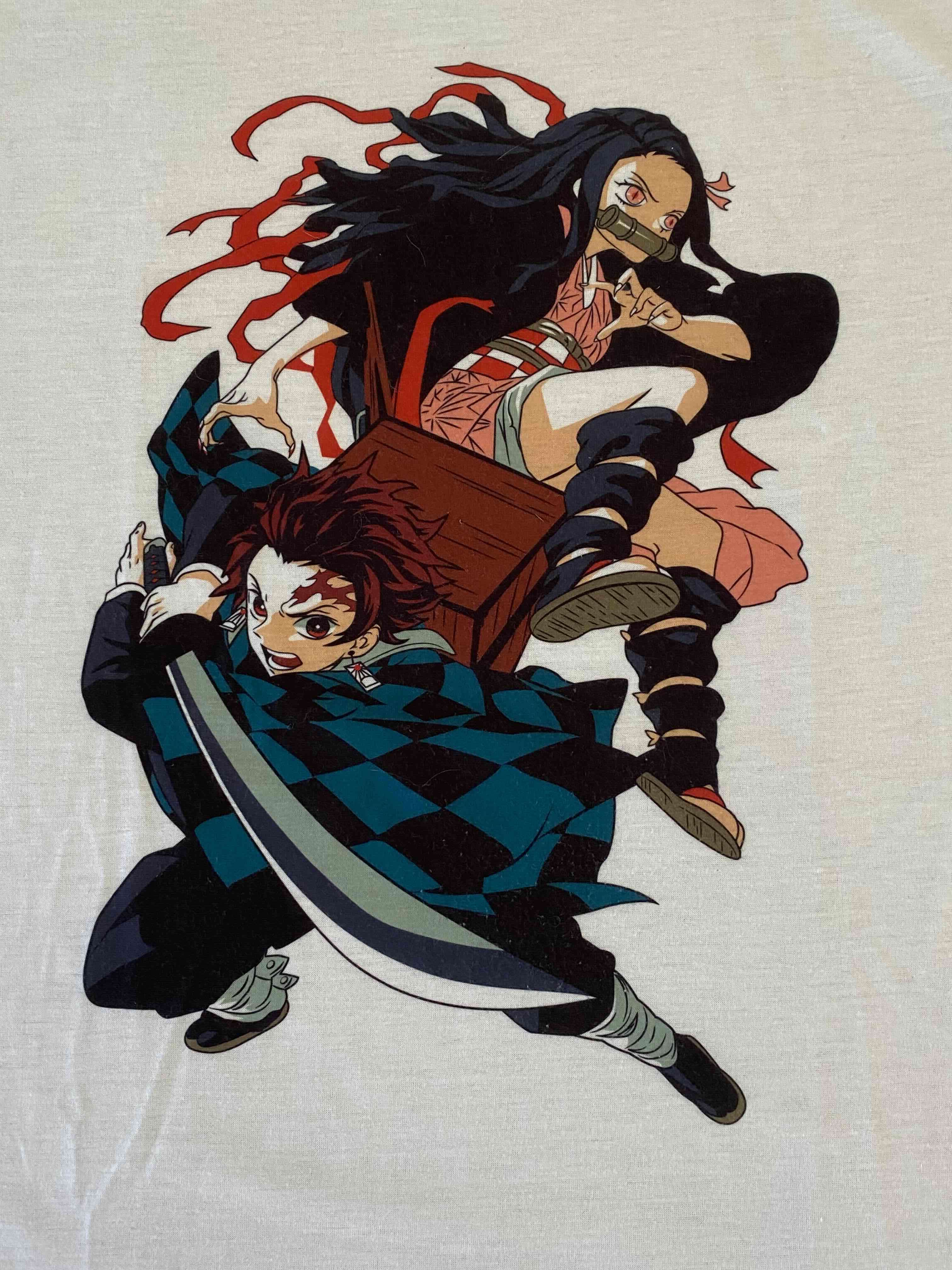 Polera blanca Kimetsu no Yaiba TM - miniatura 2