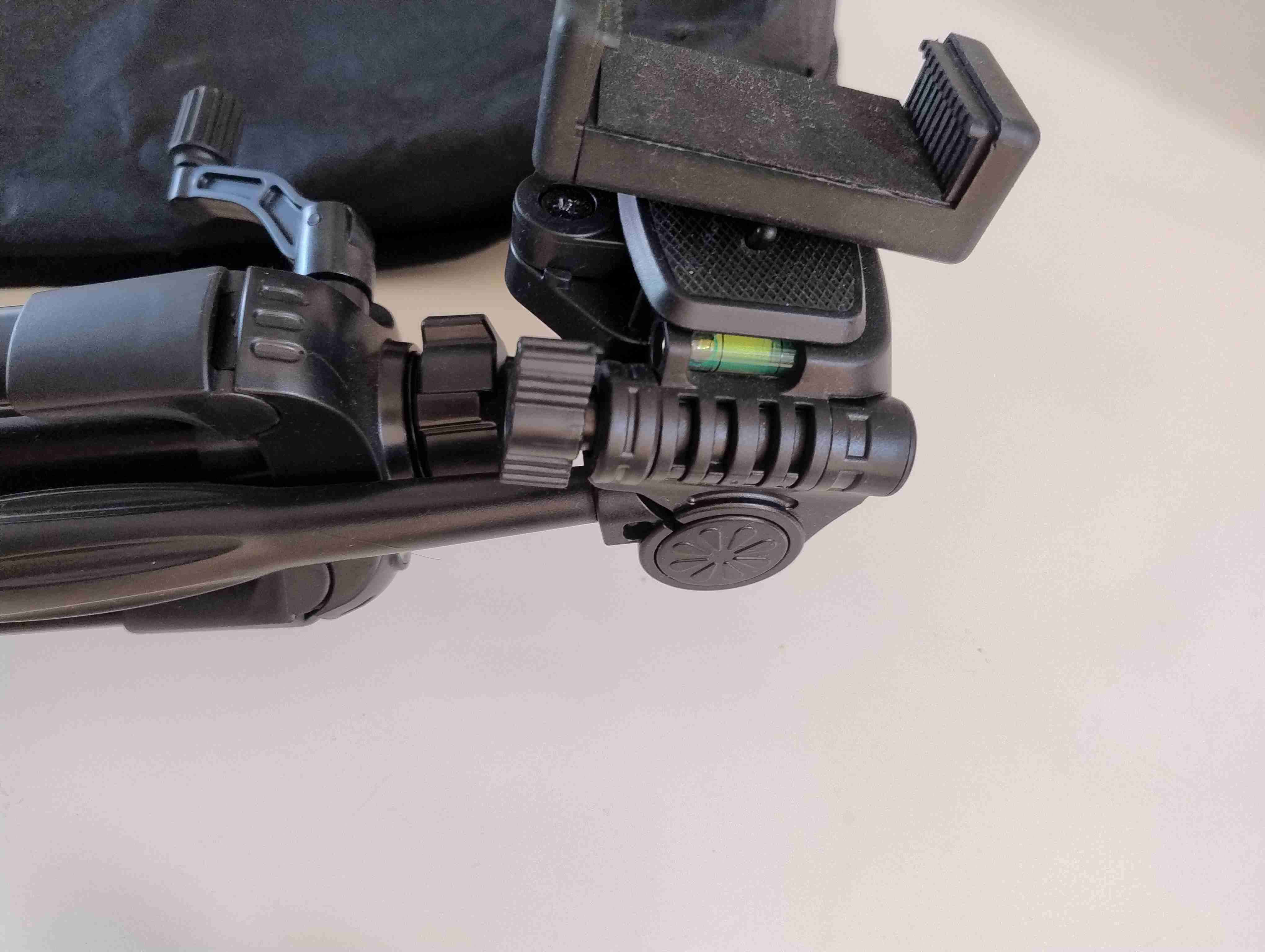 Trípode para cámara con funda - miniatura 2