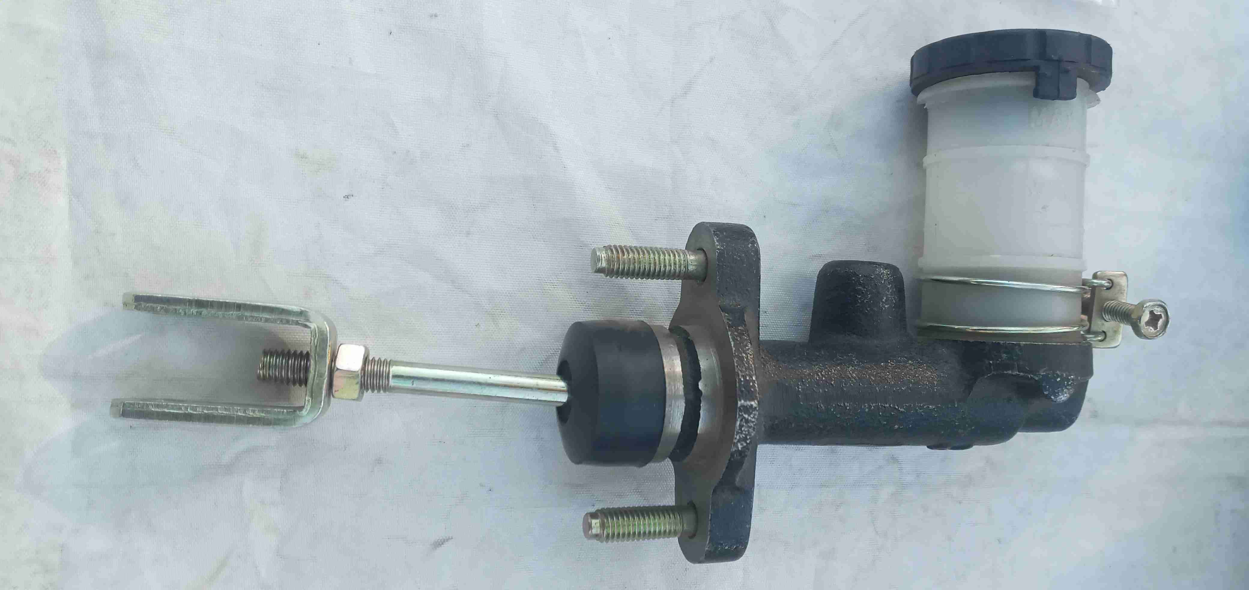 Bomba maestro de embrague