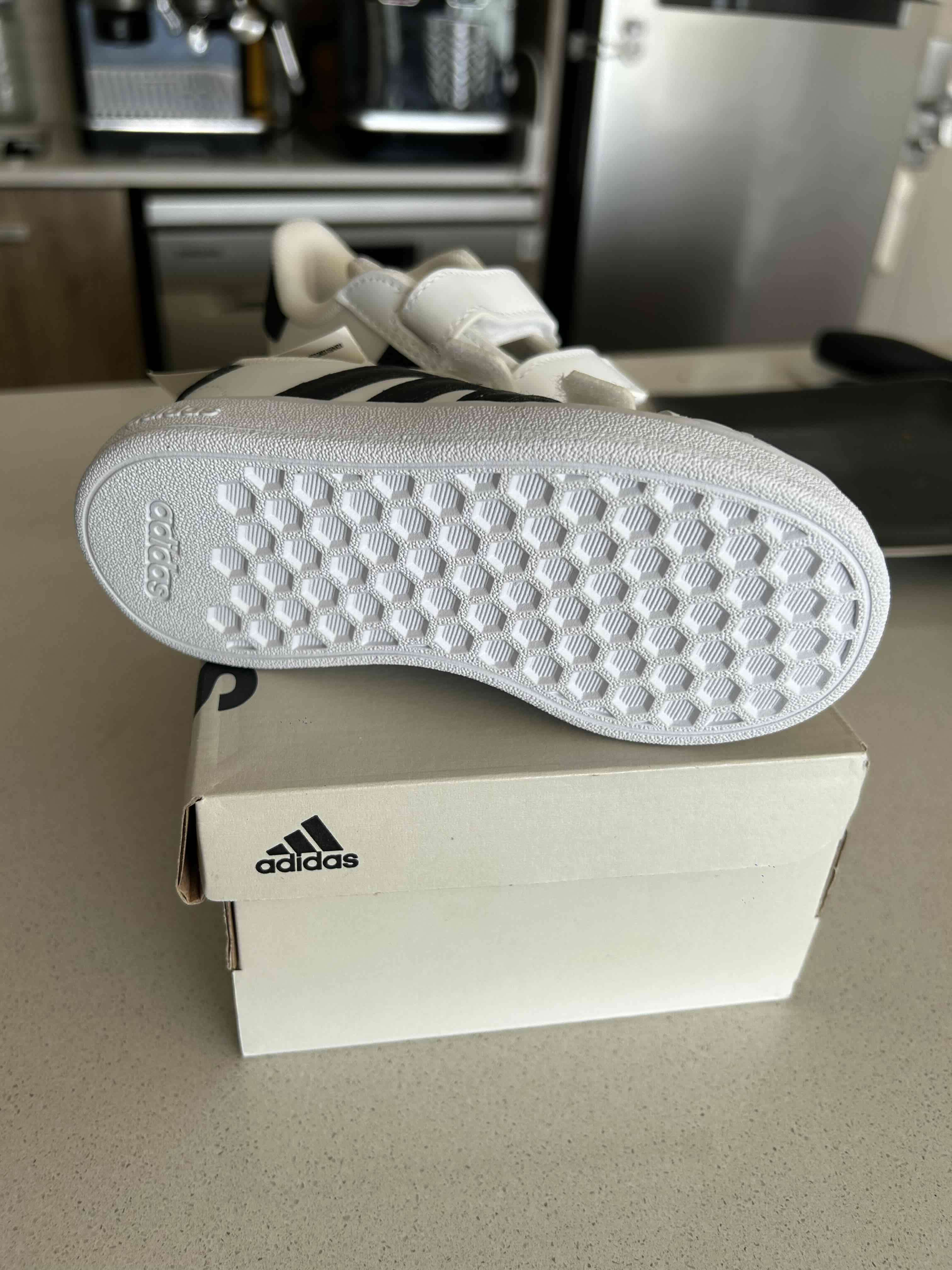 Zapatillas blancas Adidas para niños - miniatura 4