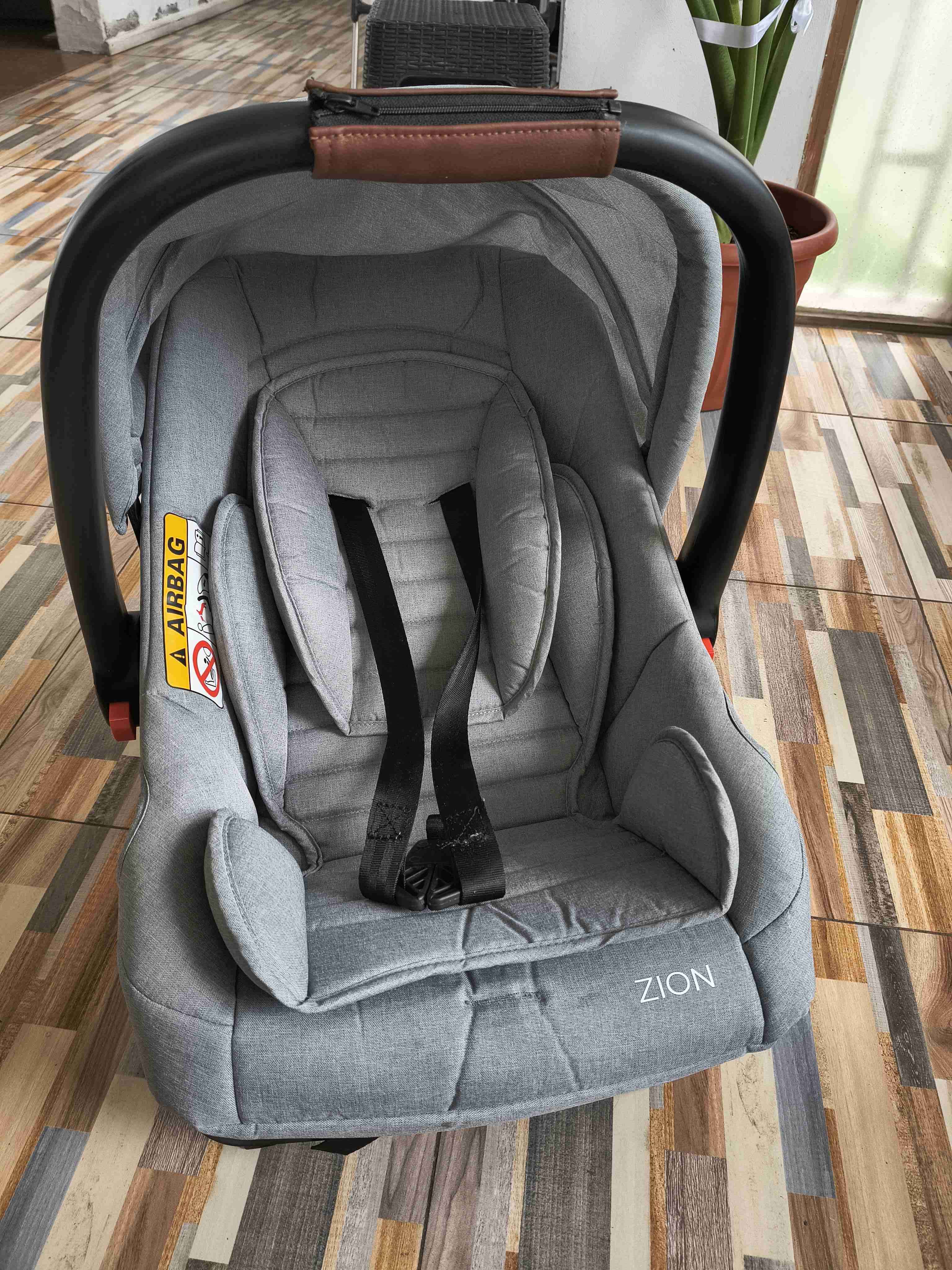 Silla de auto gris Infanti - 2