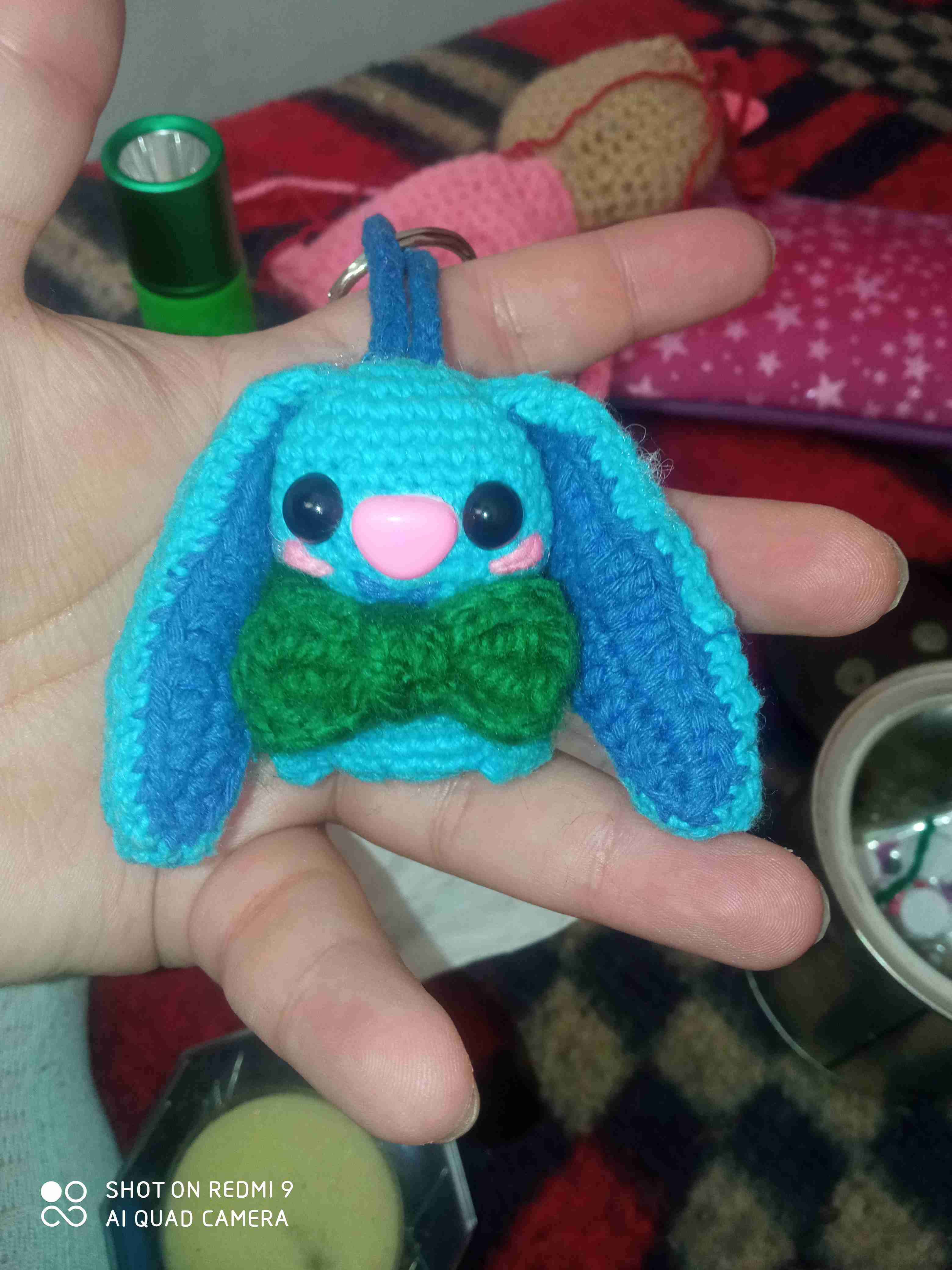 Llaveros y juguetes crochet donut rosa - miniatura 3