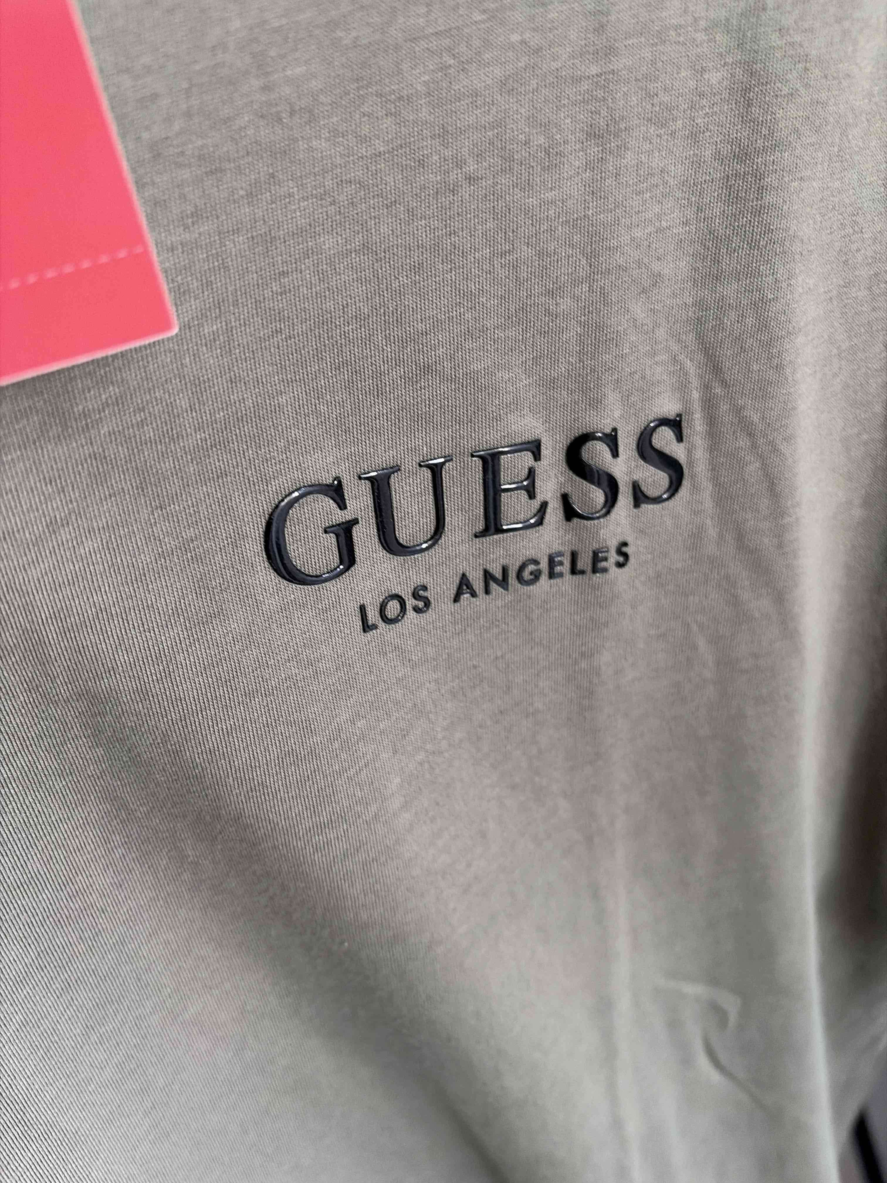 Polera verde Guess con logo - miniatura 3