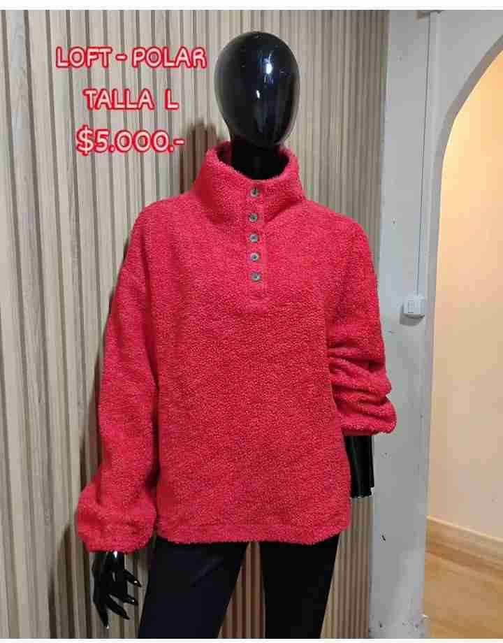 Polar rojo con botones