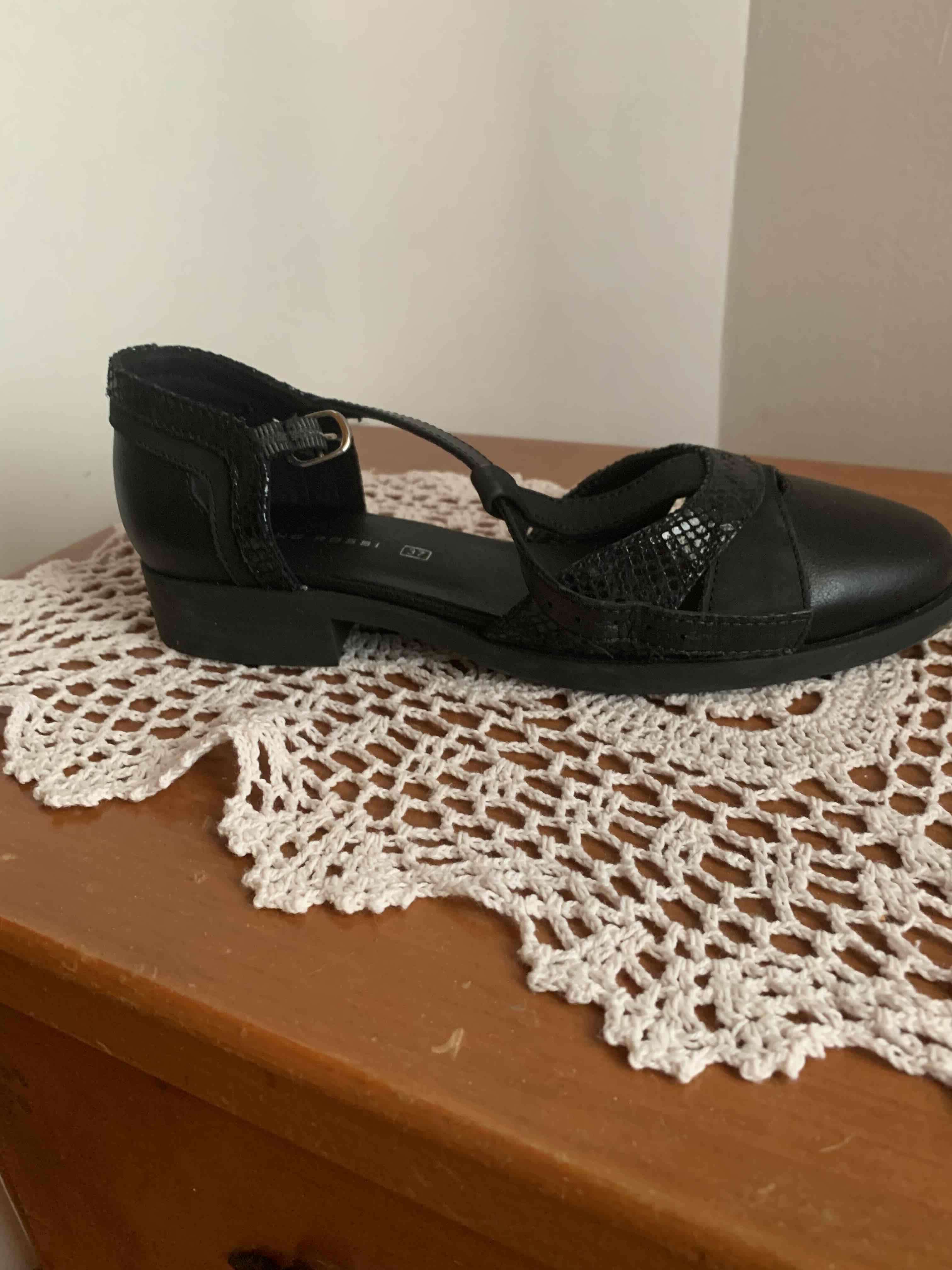 Sandalias negras elegantes - miniatura 2