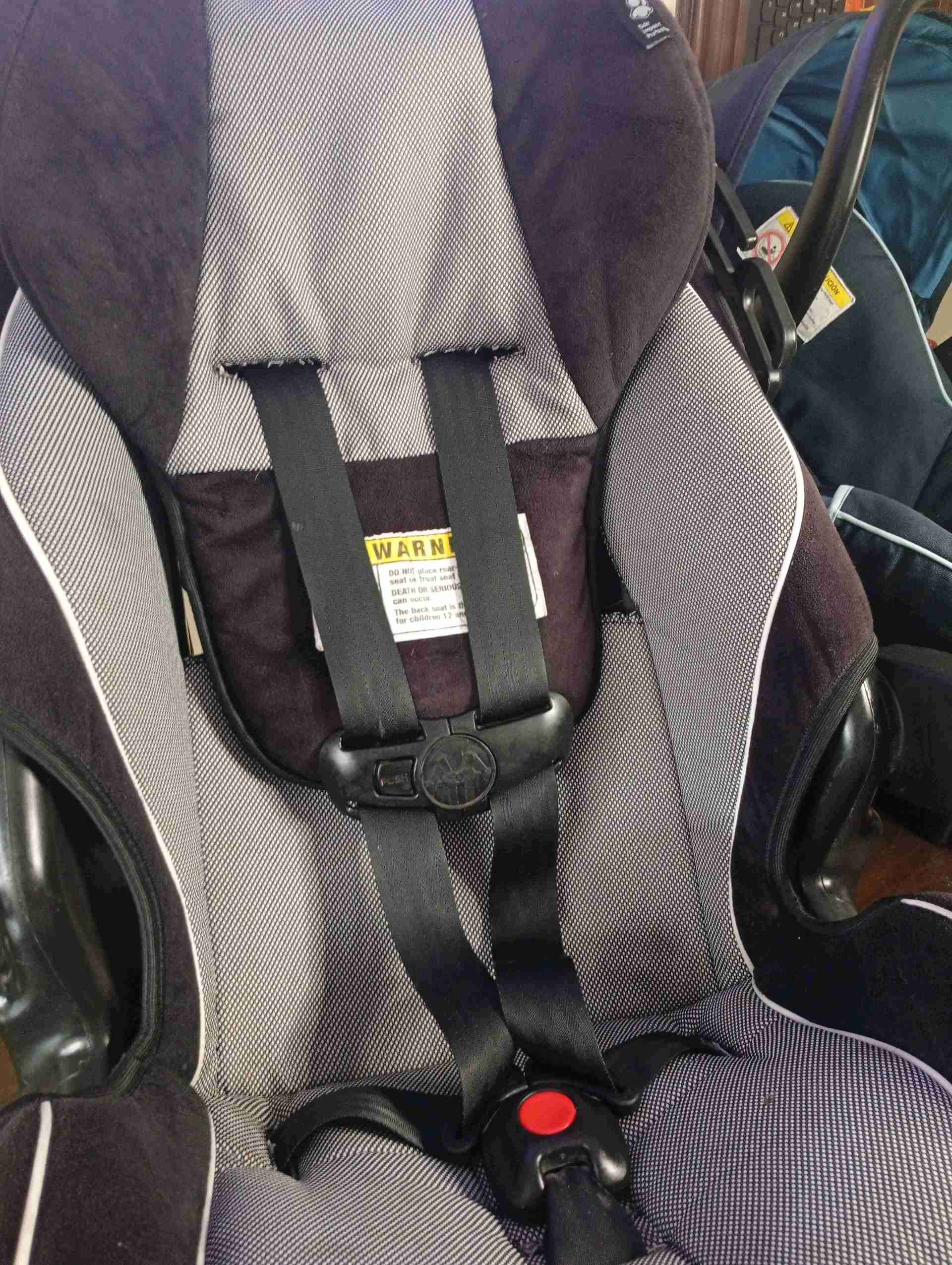 Silla de auto para bebé negra - 1