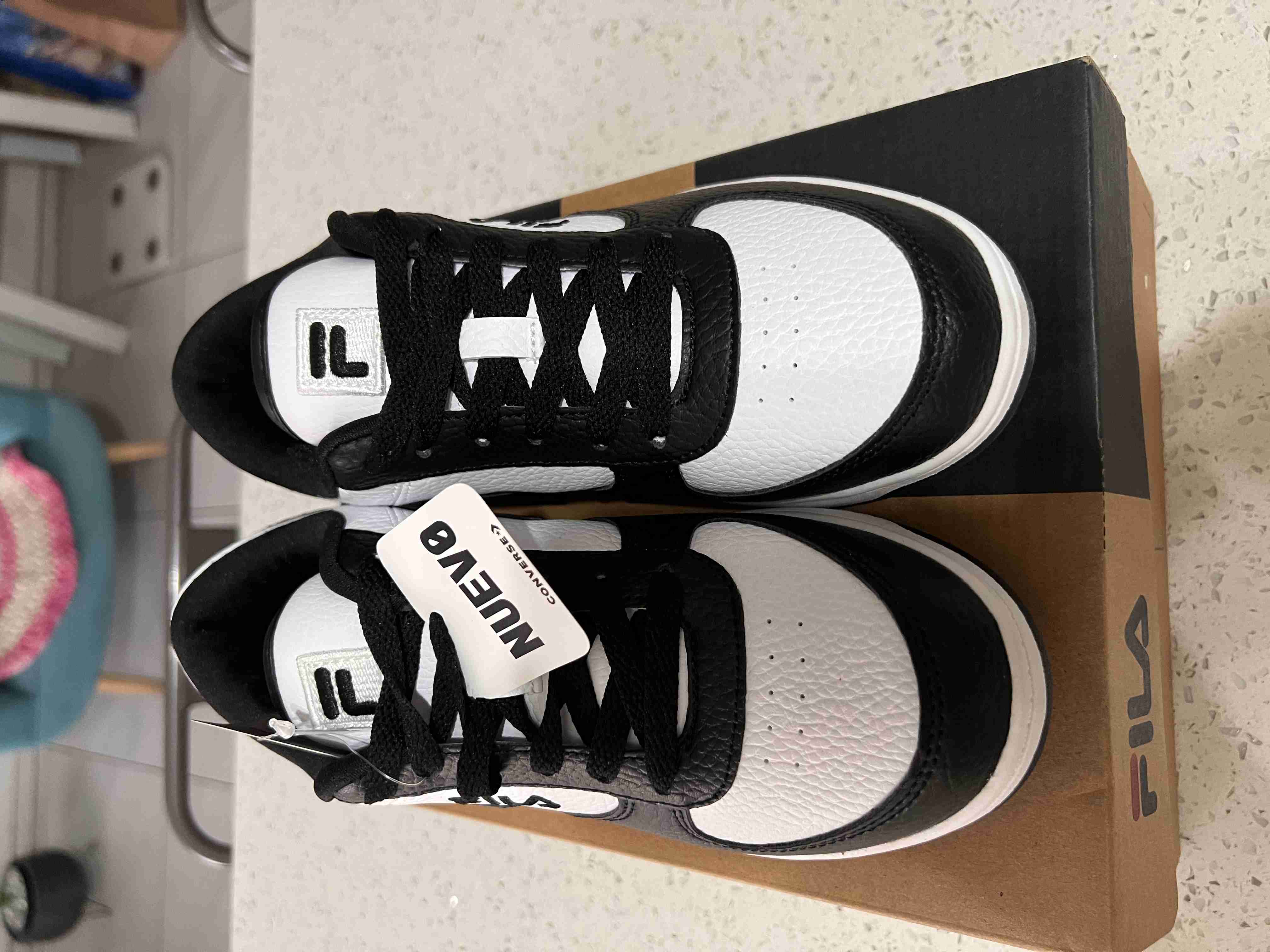 Zapatillas FILA blanco y negro nuevas - 2