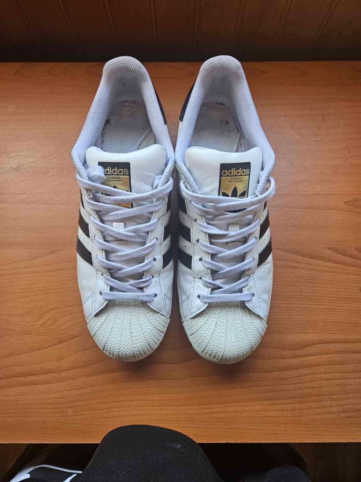 Zapatillas blancas Adidas estilo clásico - miniatura 2