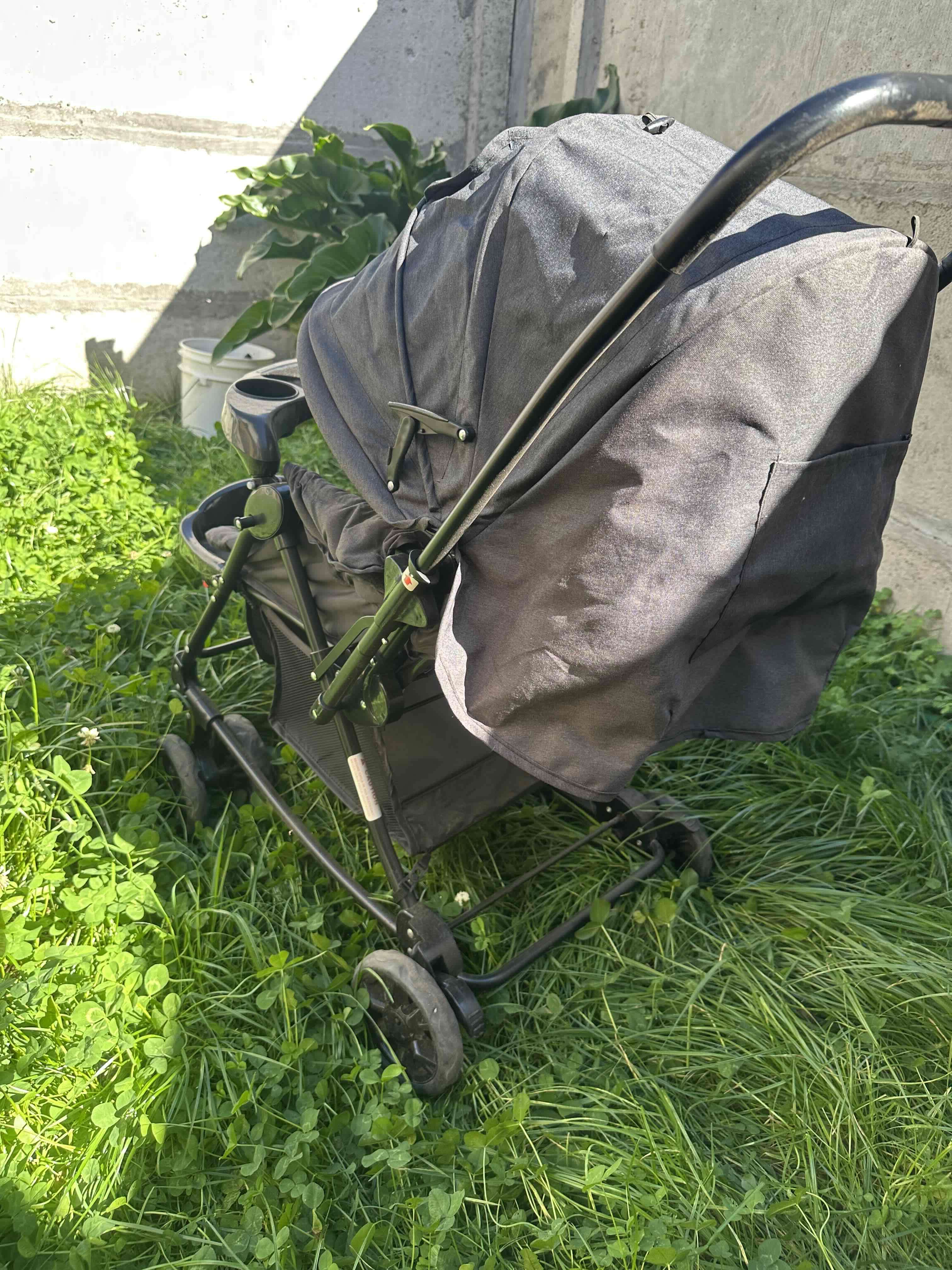 Coche de bebé negro - miniatura 2