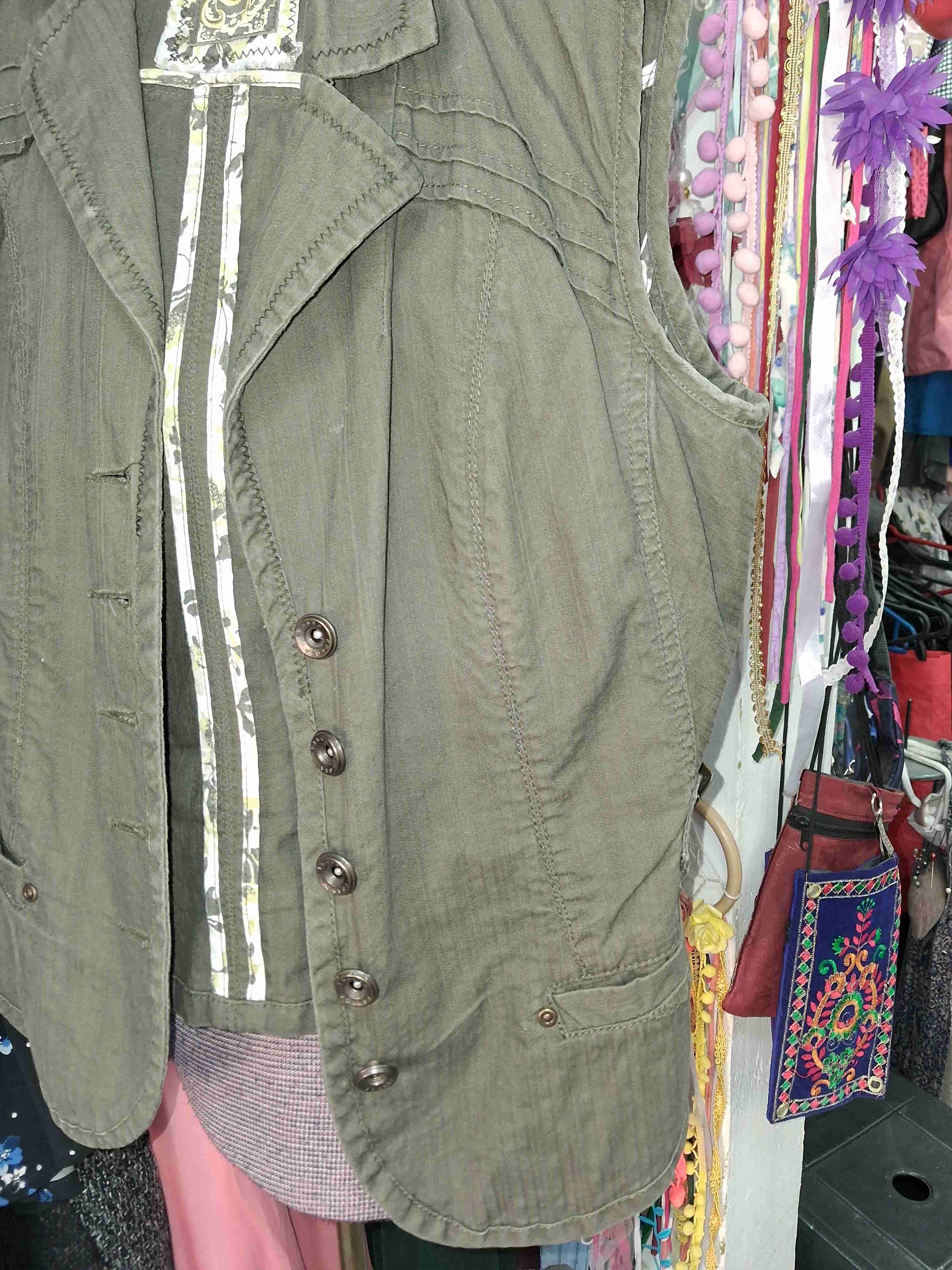 Chaleco de tela verde militar - miniatura 1