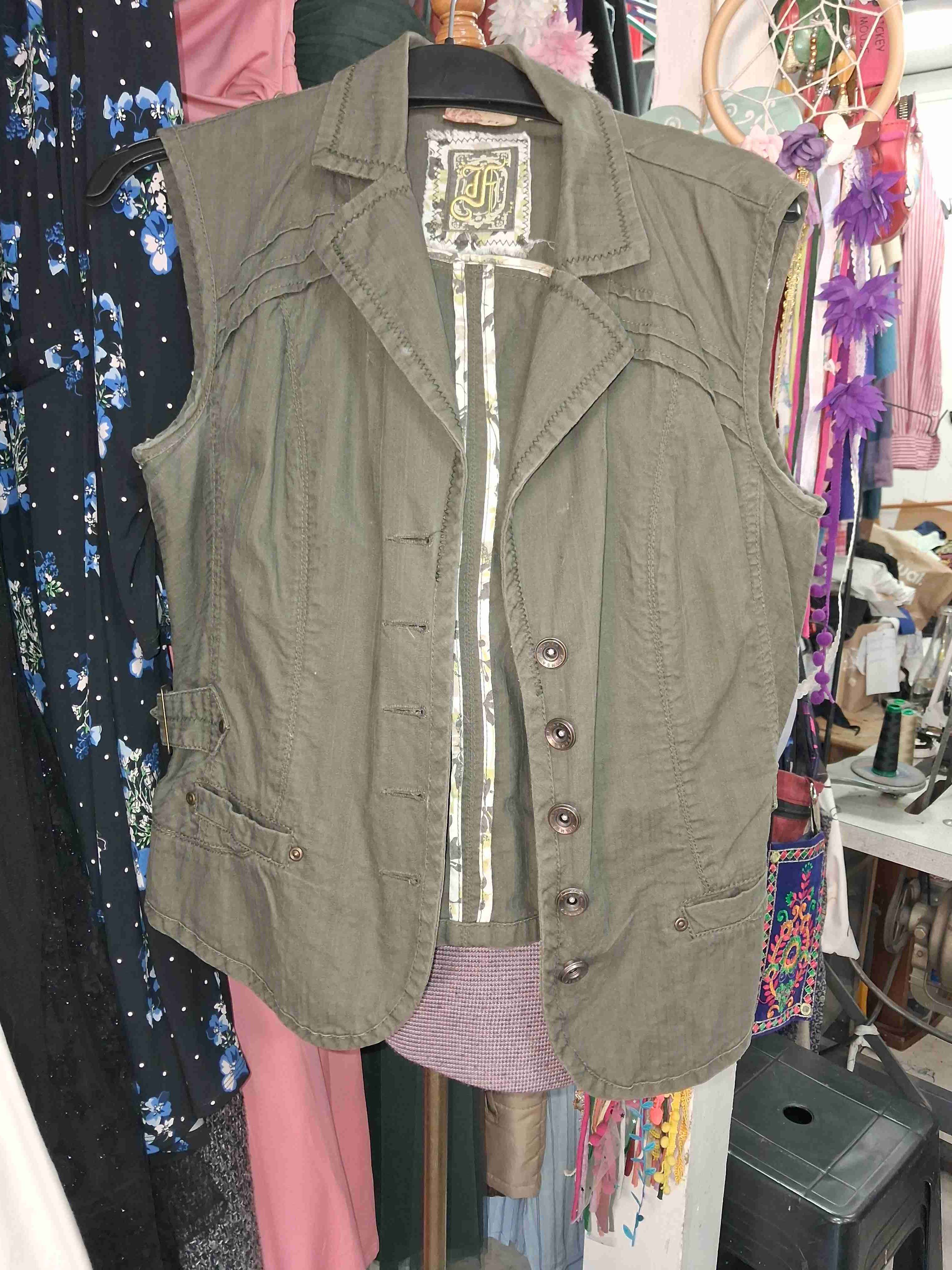 Chaleco de tela verde militar - miniatura 2