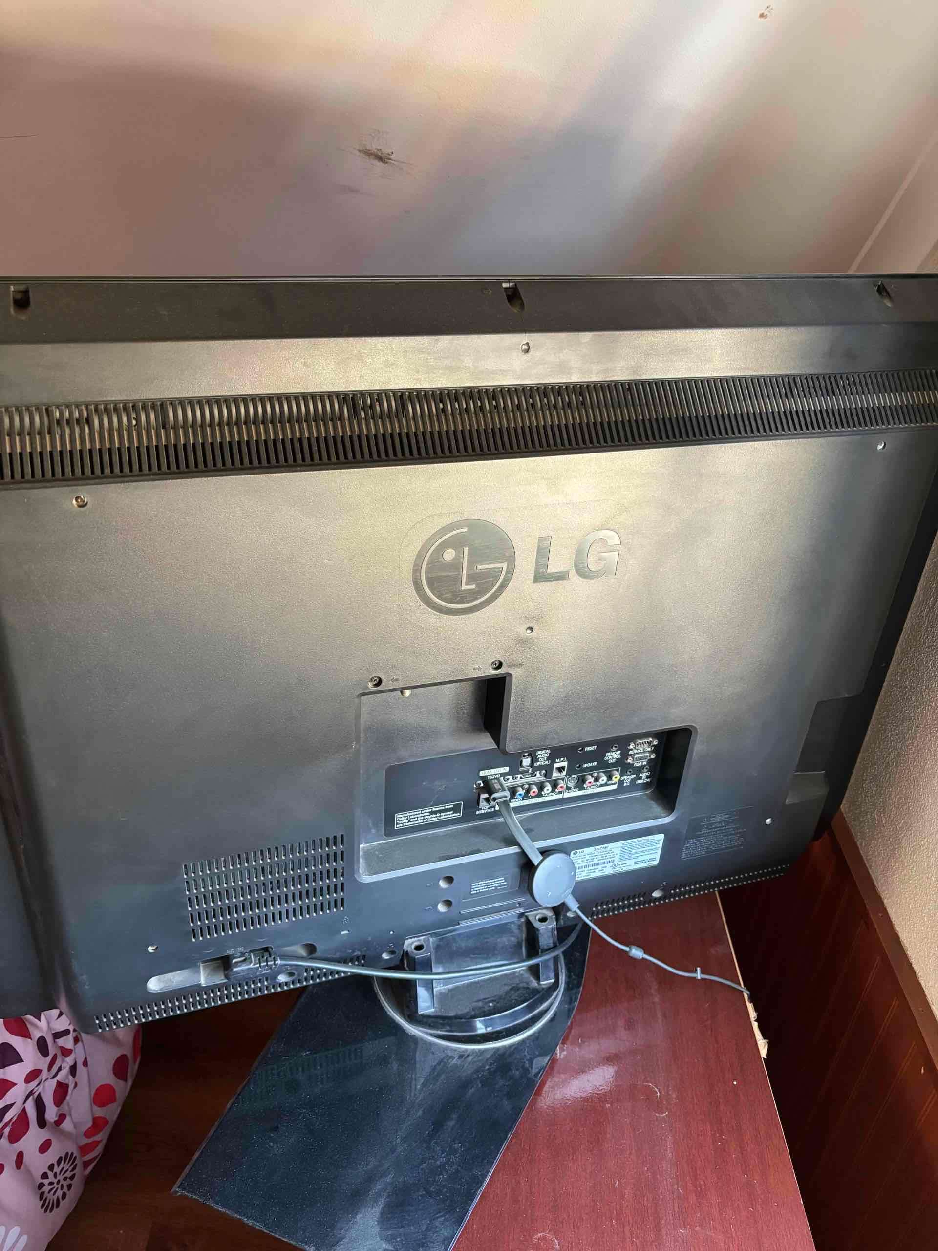 Televisor LG pantalla plana - miniatura 2