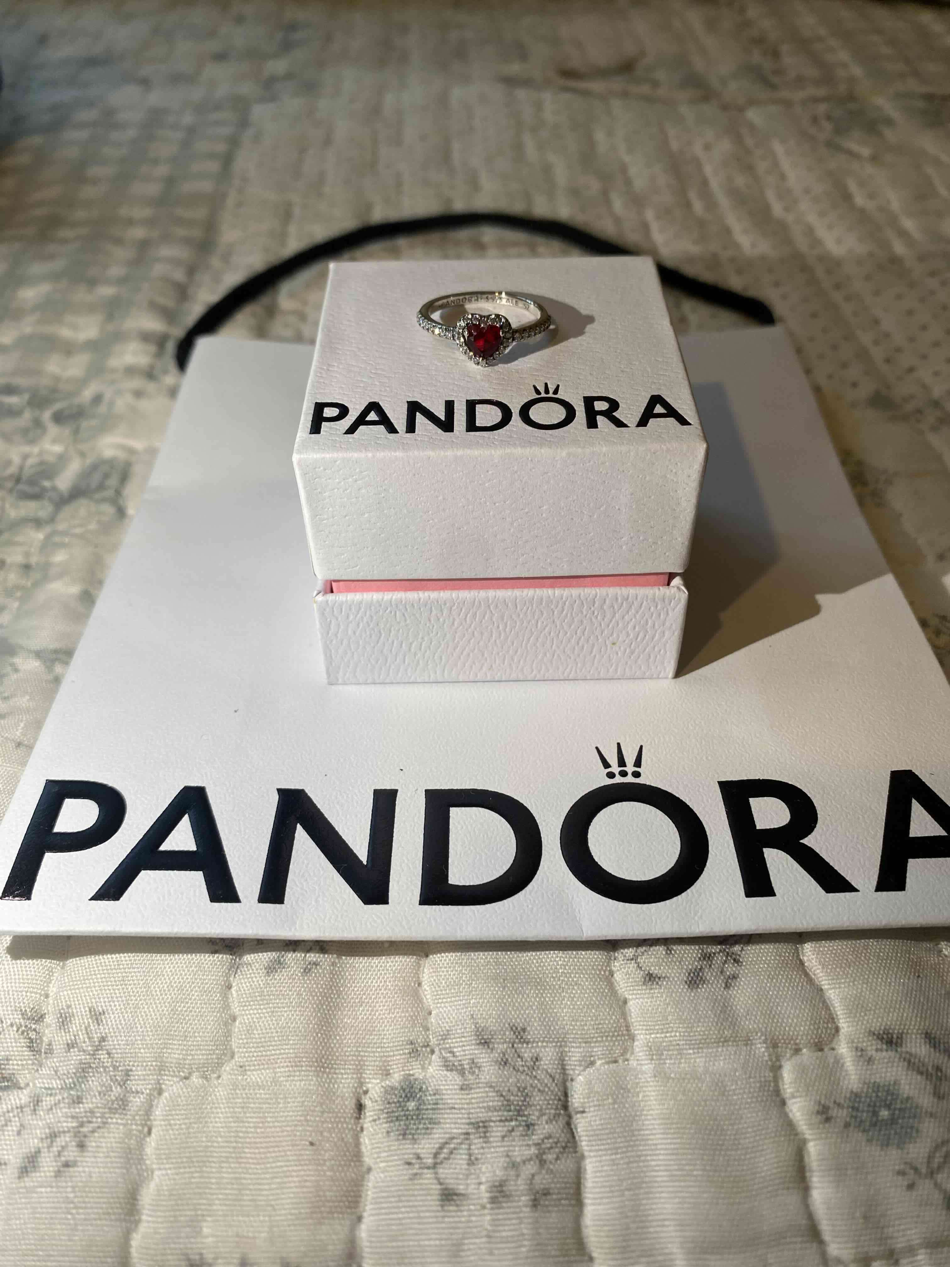 Anillo Pandora con corazón rojo - 1