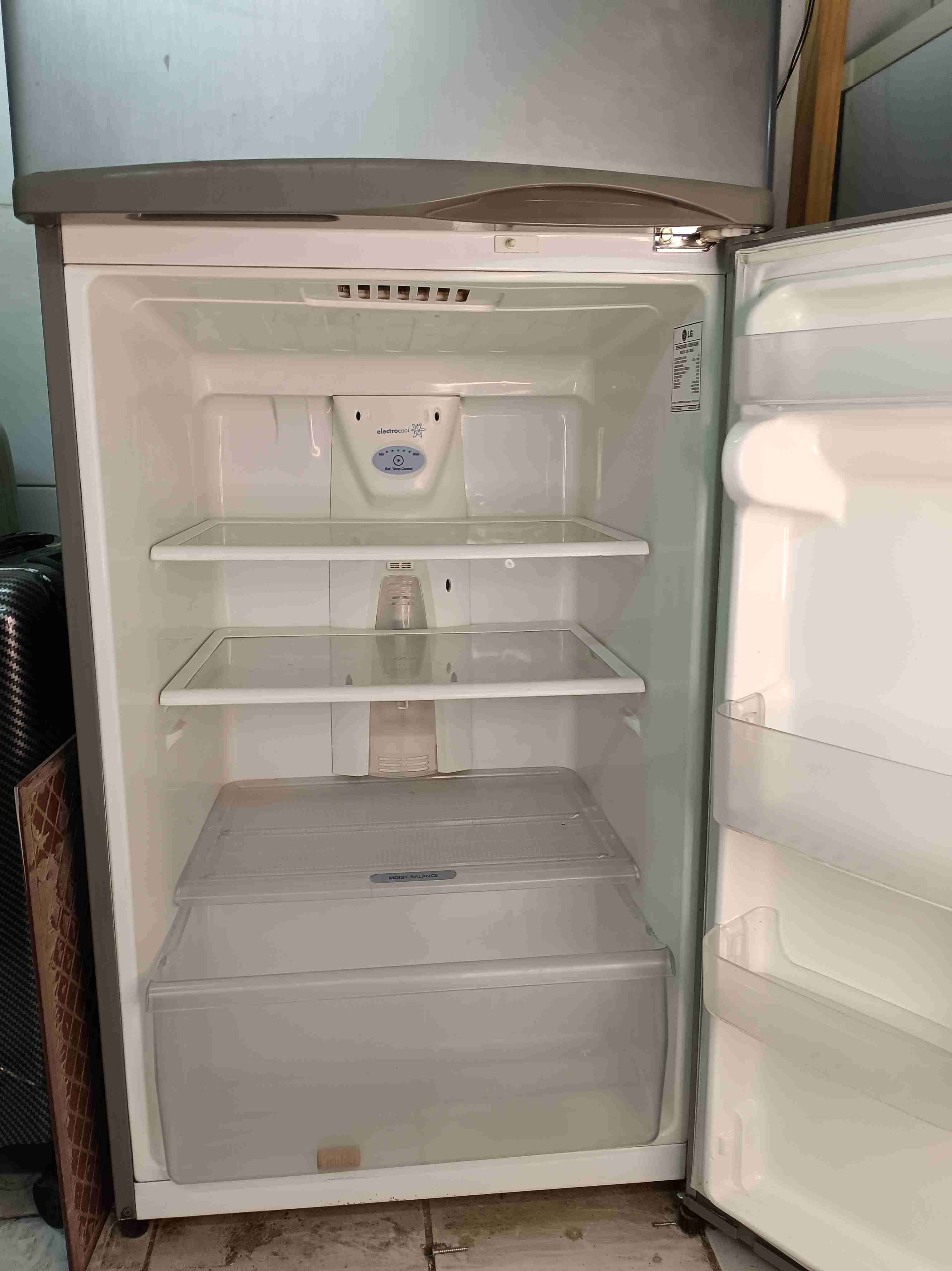 Refrigerador LG plata usado - 4