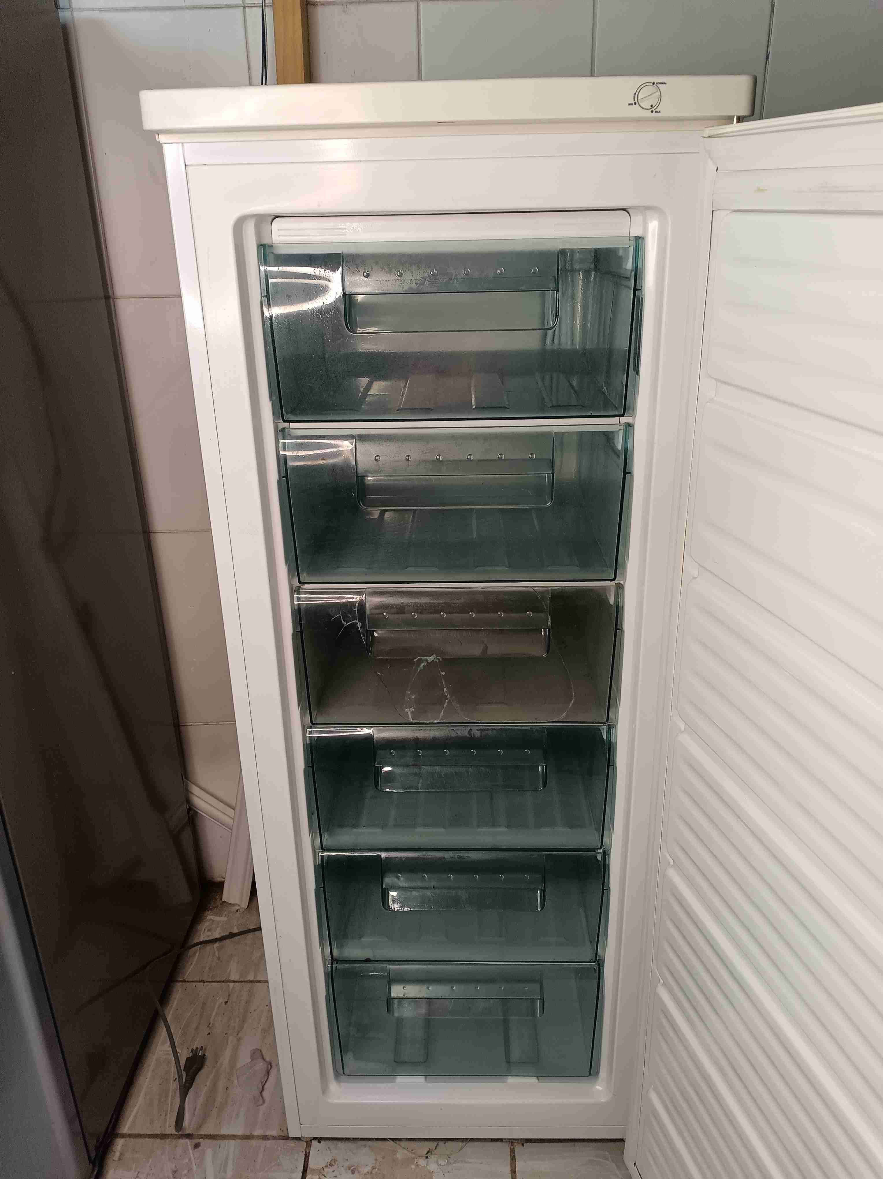 Congelador Mediana vertical - miniatura 2