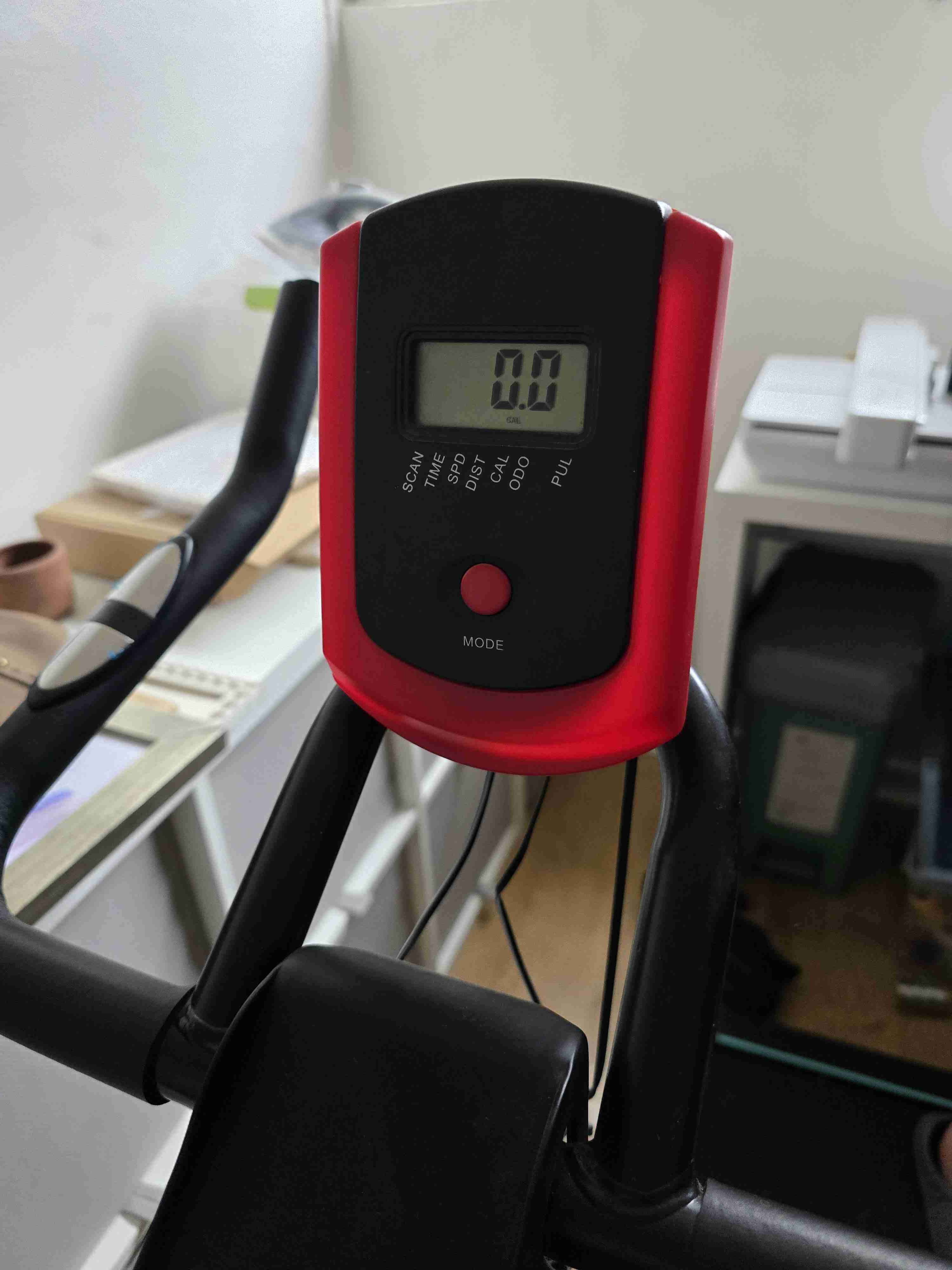 Bicicleta estática con pantalla LCD - miniatura 2