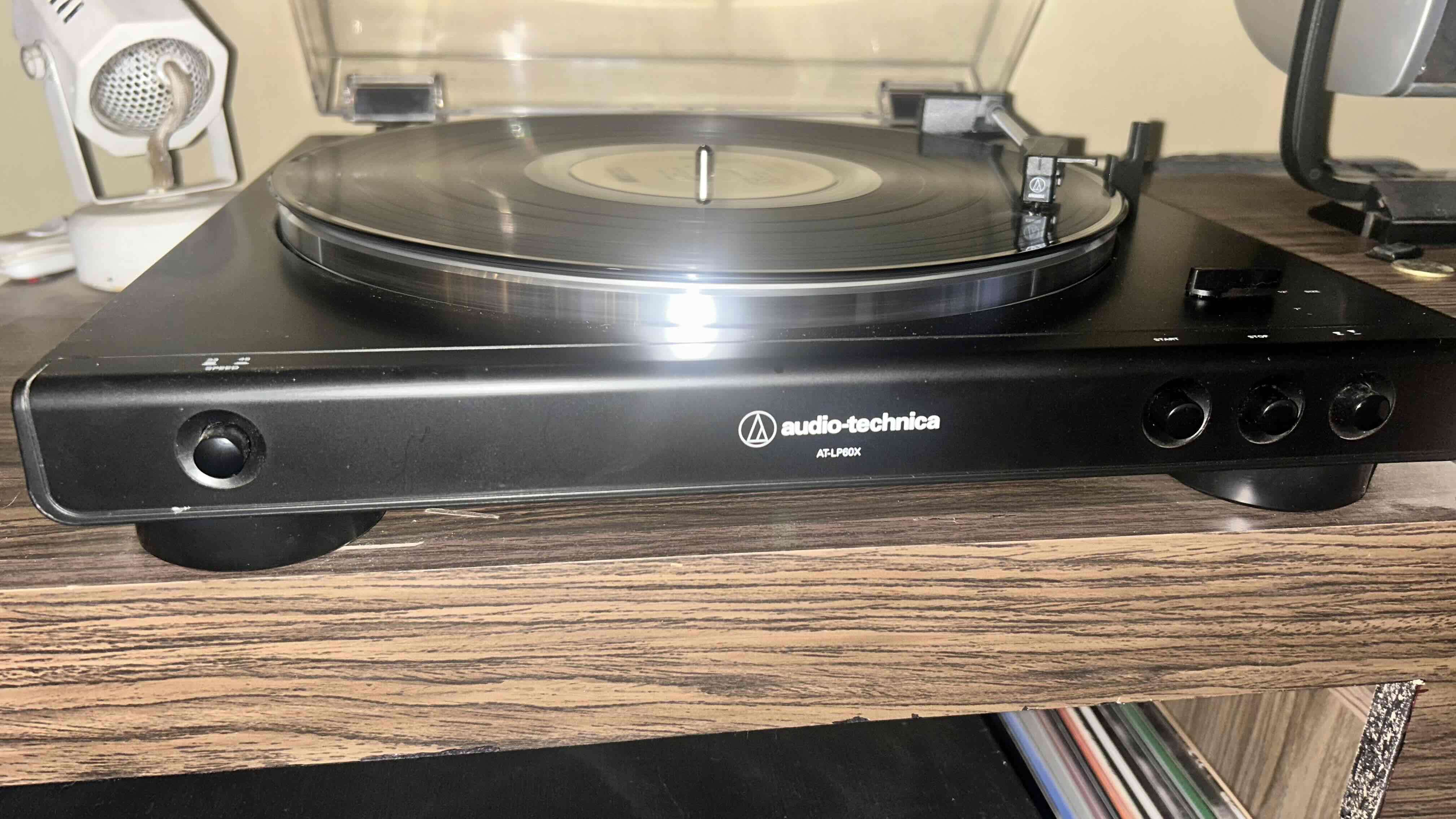 Tornamesa Audio-Technica AT-LP60X Automática - 5