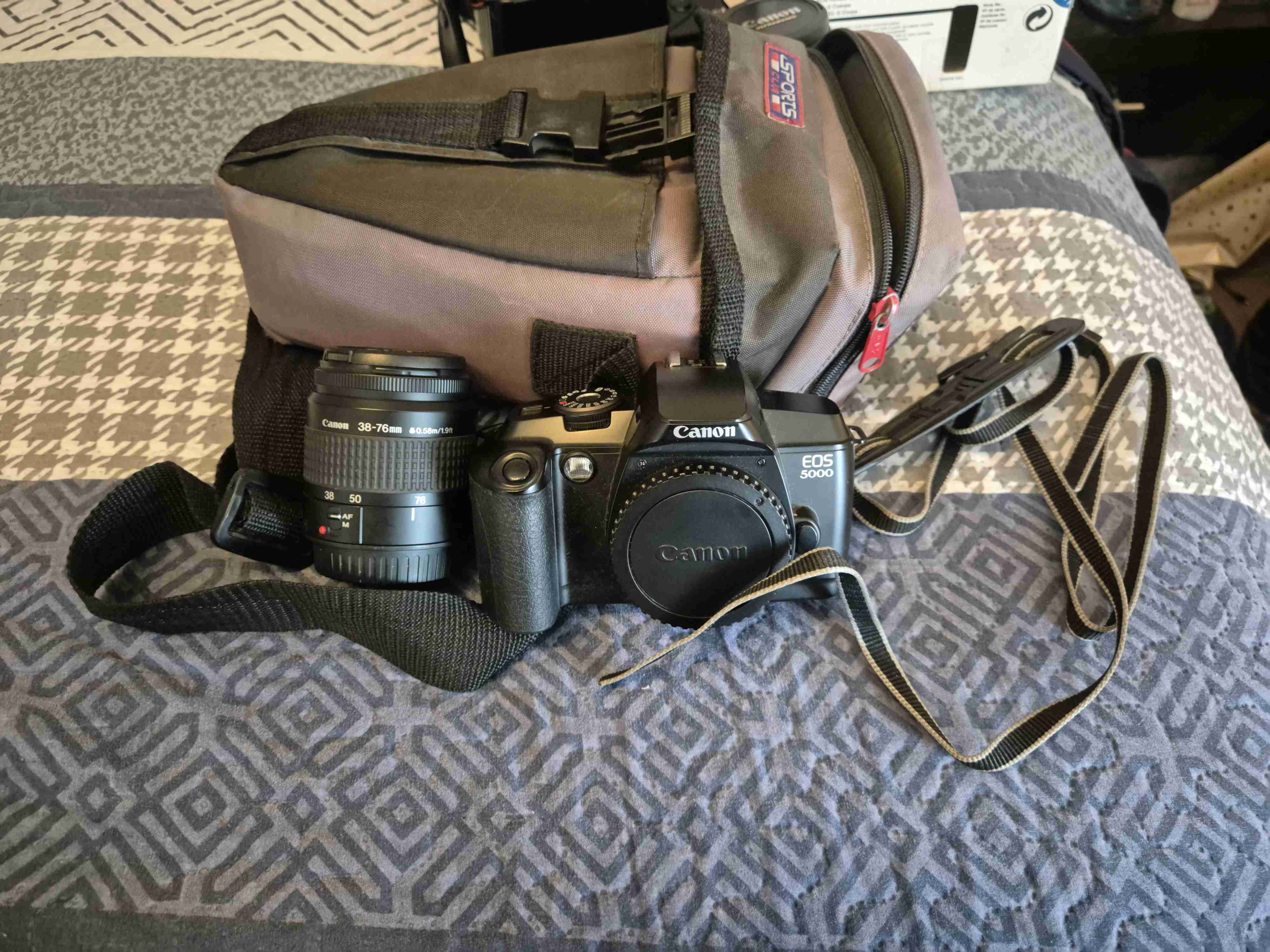 Cámara Canon EOS 5000 y EOS Rebel G con lentes - miniatura 1