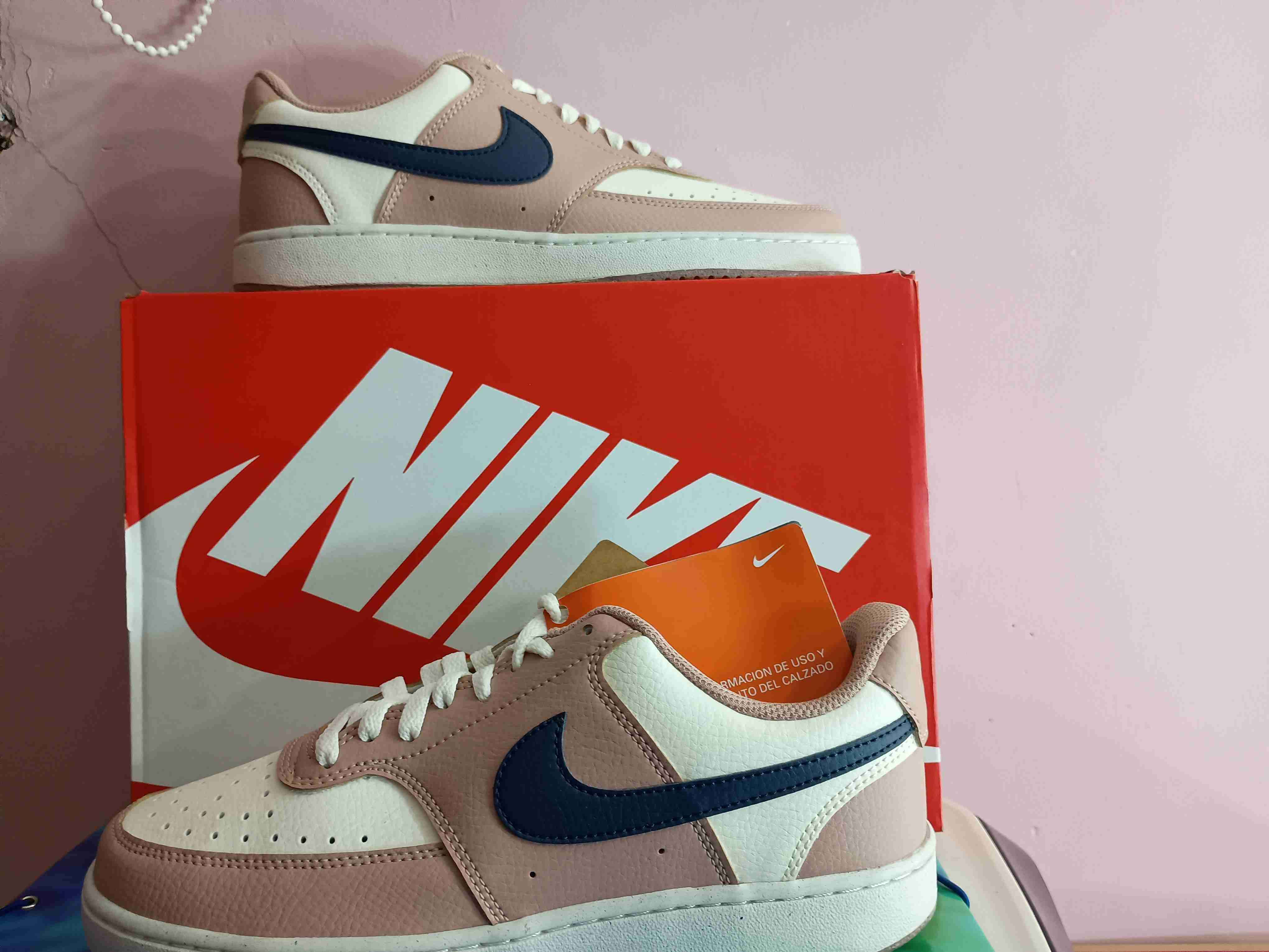 Zapatillas Nike beige y azul - miniatura 3