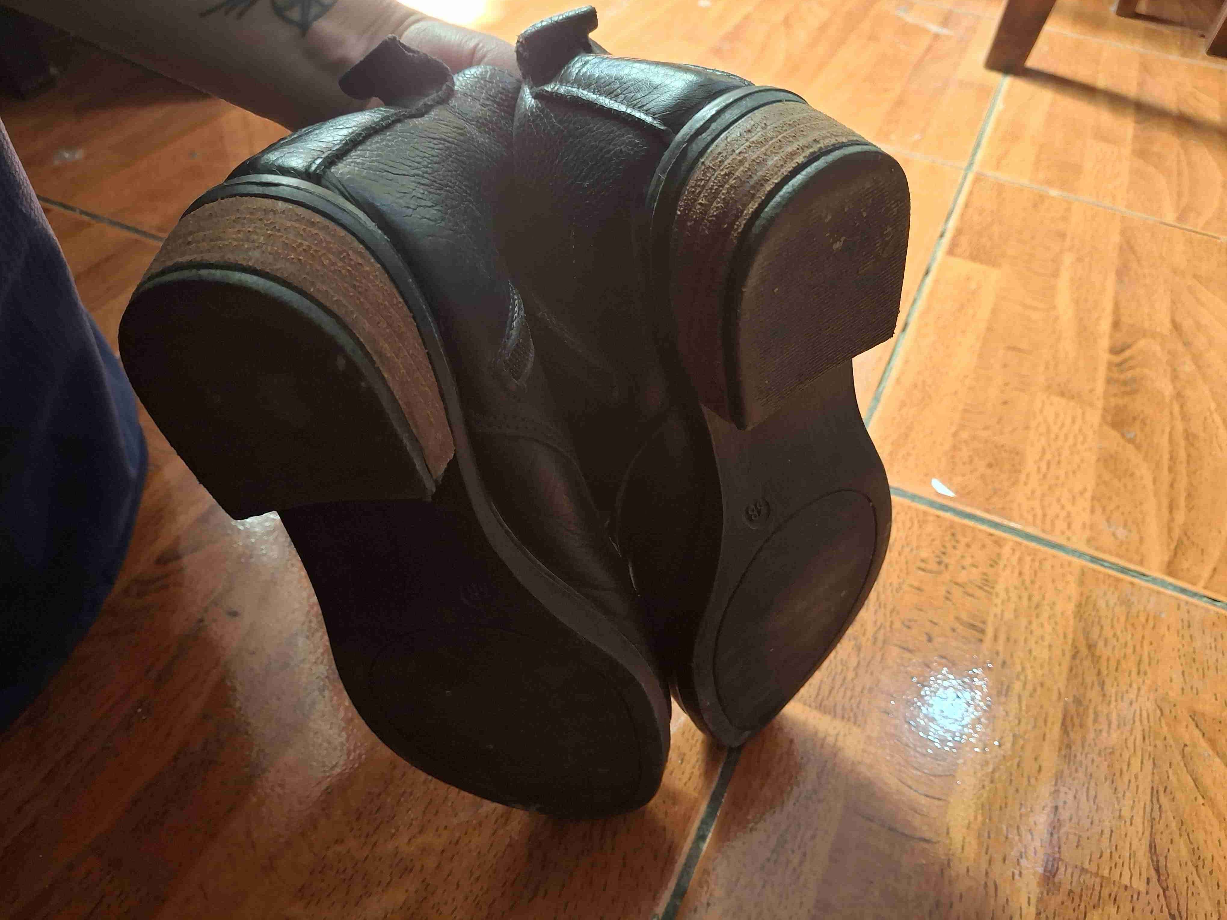 Botines negros de cuero - miniatura 2