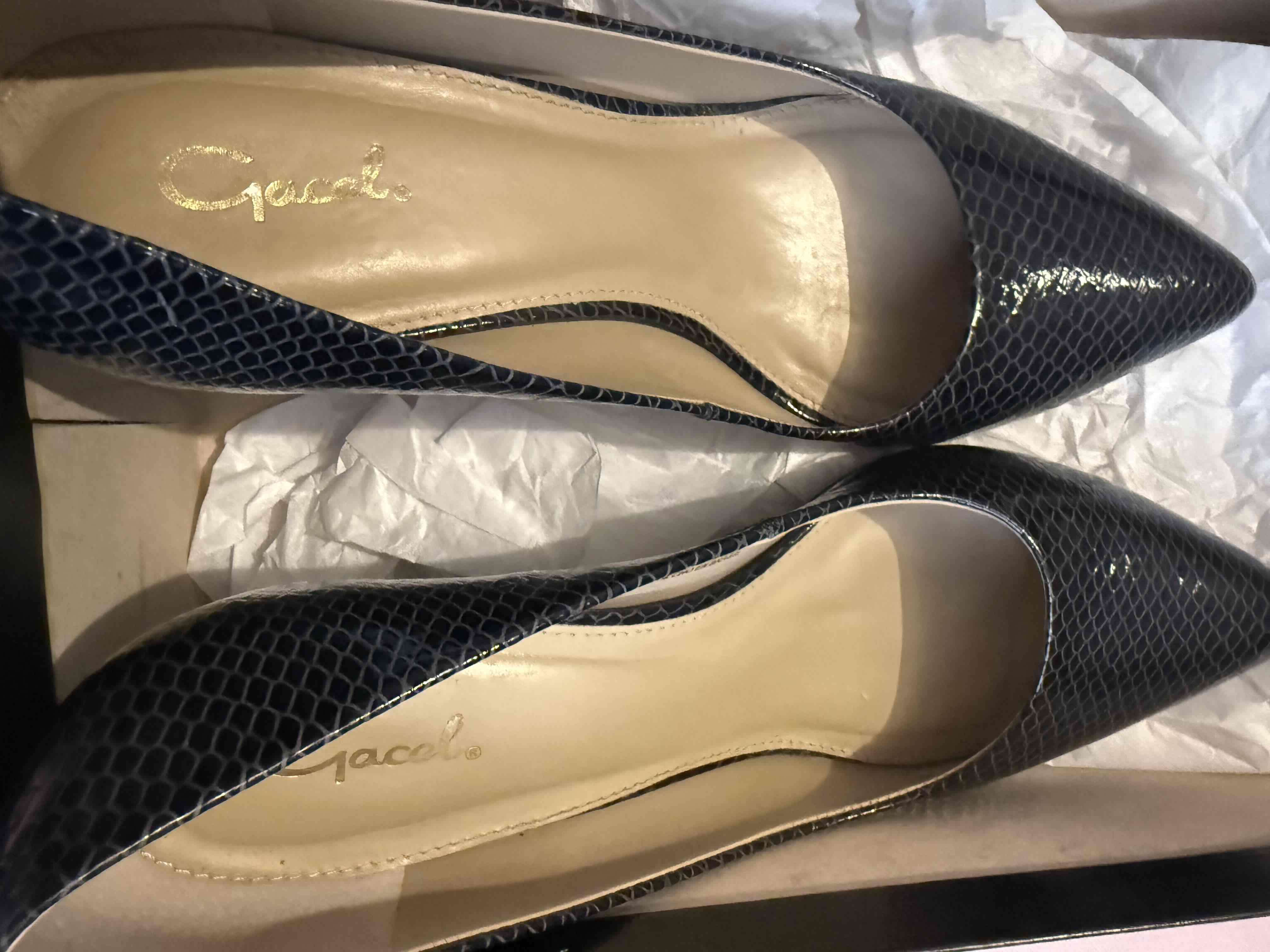 Zapatos de tacón en charol negro GACEL - miniatura 2