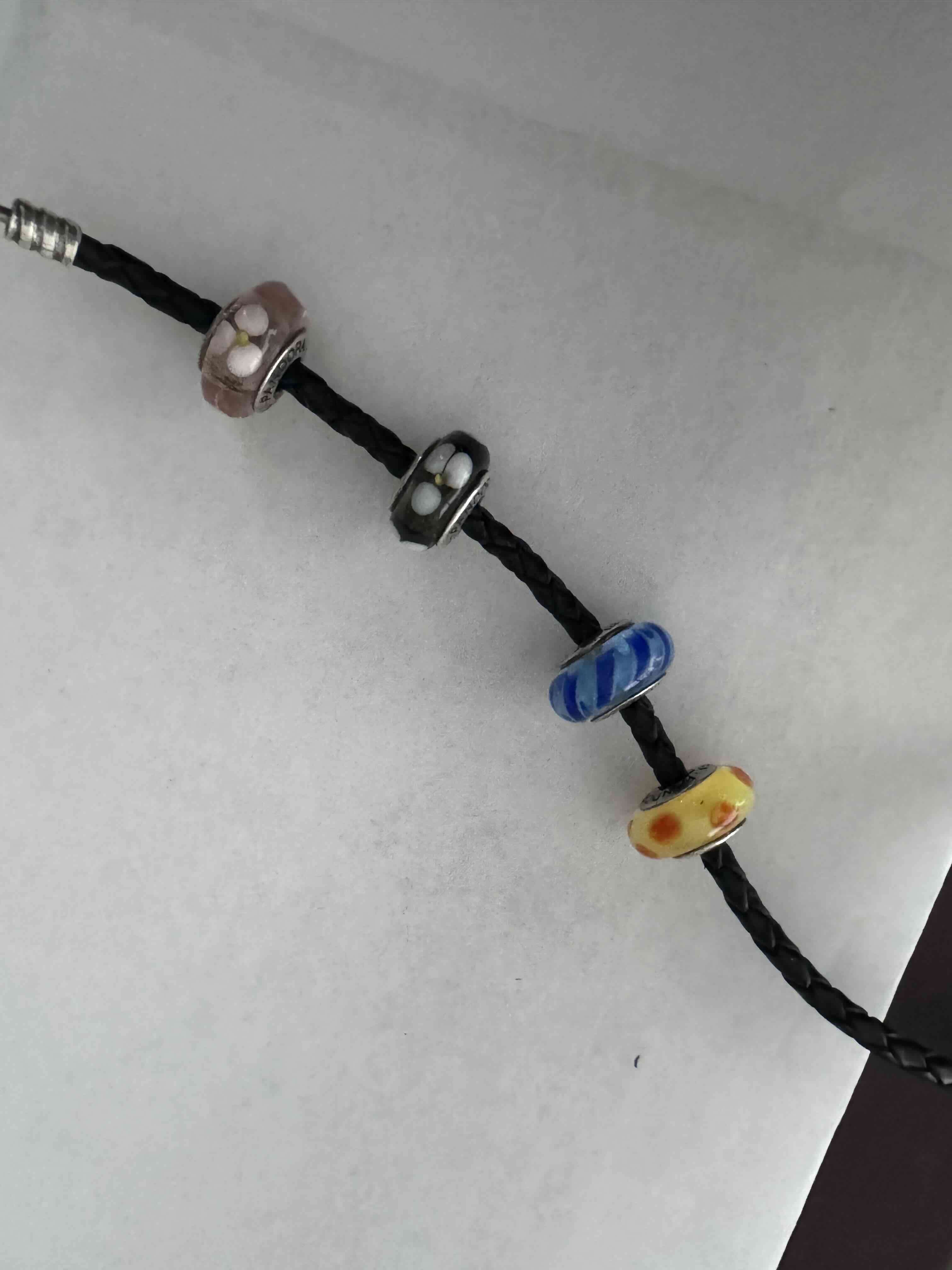 Set de dijes Pandora variados - miniatura 2