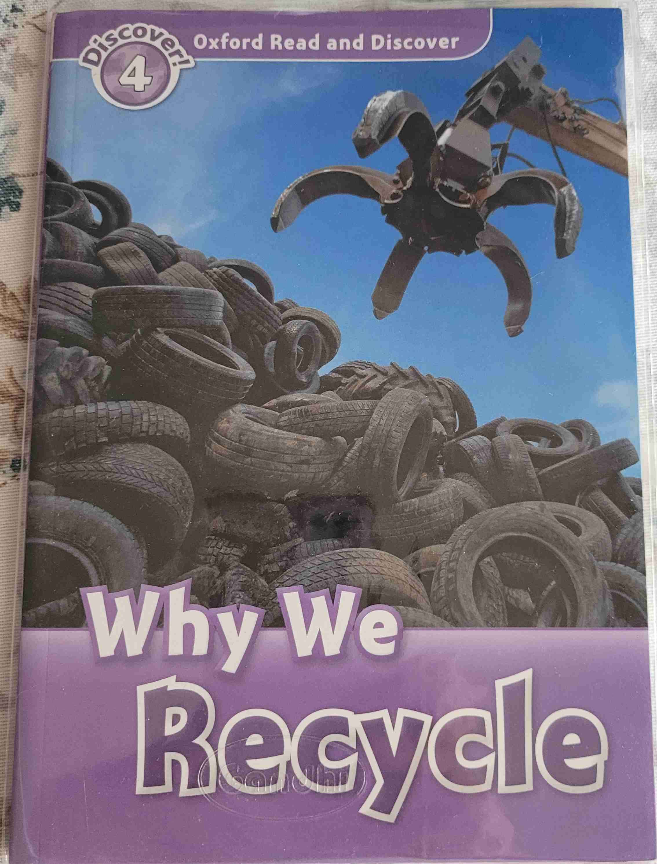 Libro infantil de estudio 'Chairs in the Air' - miniatura 4