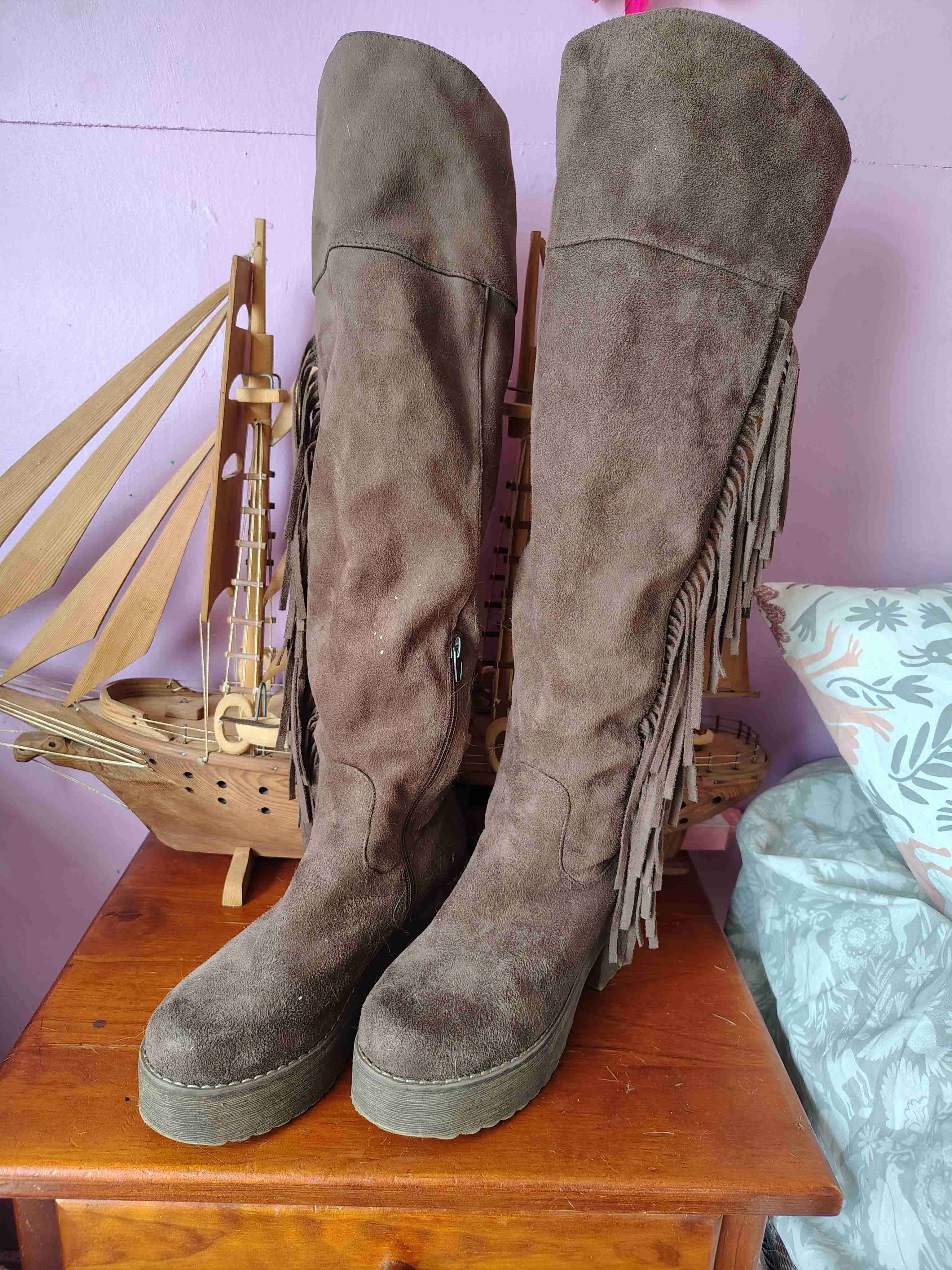 Botas altas con flecos café - miniatura 2